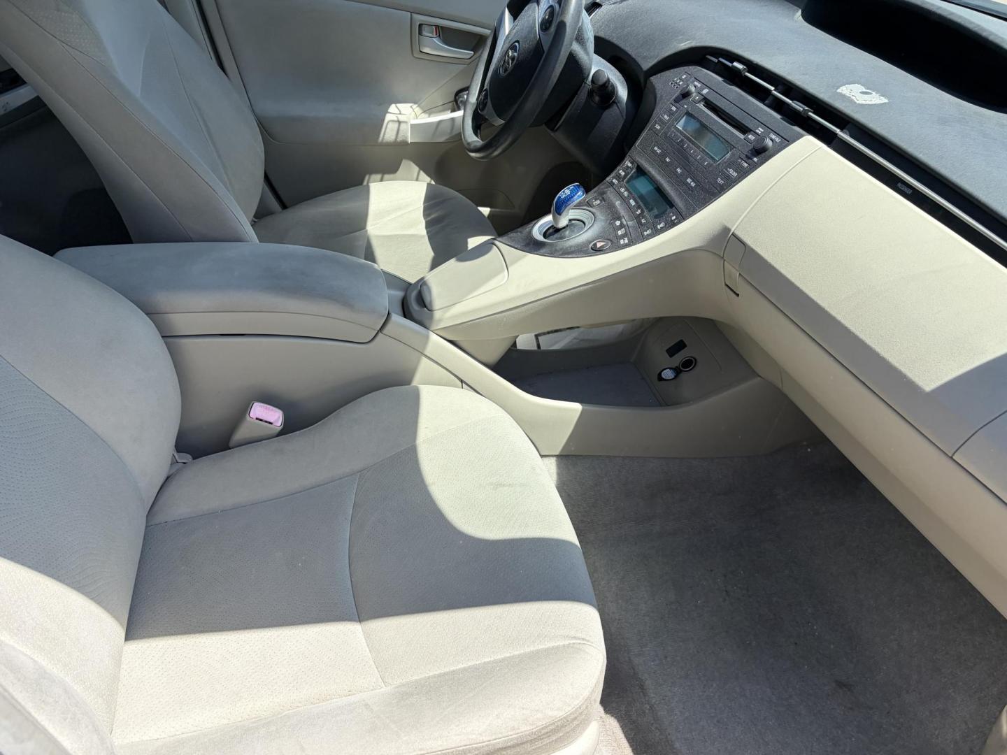 2010 Tan Toyota Prius Prius II (JTDKN3DUXA0) with an 1.8L L4 DOHC 16V engine, Continuously Variable Transmisson transmission, located at 1687 Business 35 S, New Braunfels, TX, 78130, (830) 625-7159, 29.655487, -98.051491 - Photo#2