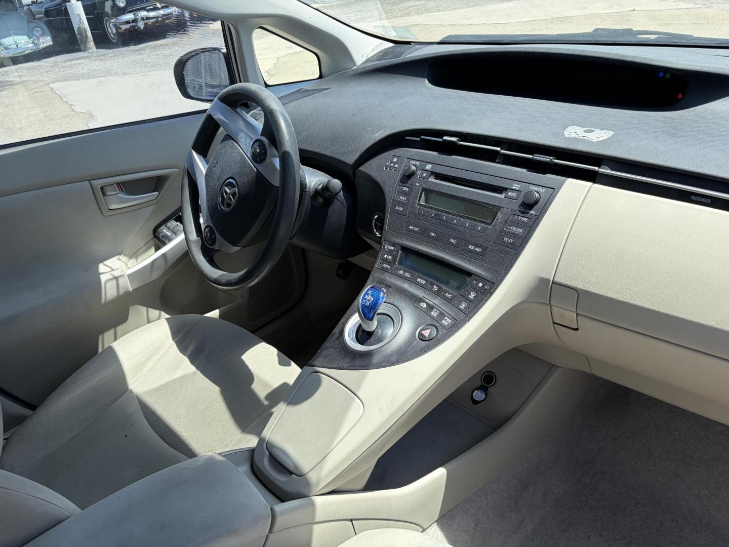 2010 Tan Toyota Prius Prius II (JTDKN3DUXA0) with an 1.8L L4 DOHC 16V engine, Continuously Variable Transmisson transmission, located at 1687 Business 35 S, New Braunfels, TX, 78130, (830) 625-7159, 29.655487, -98.051491 - Photo#3
