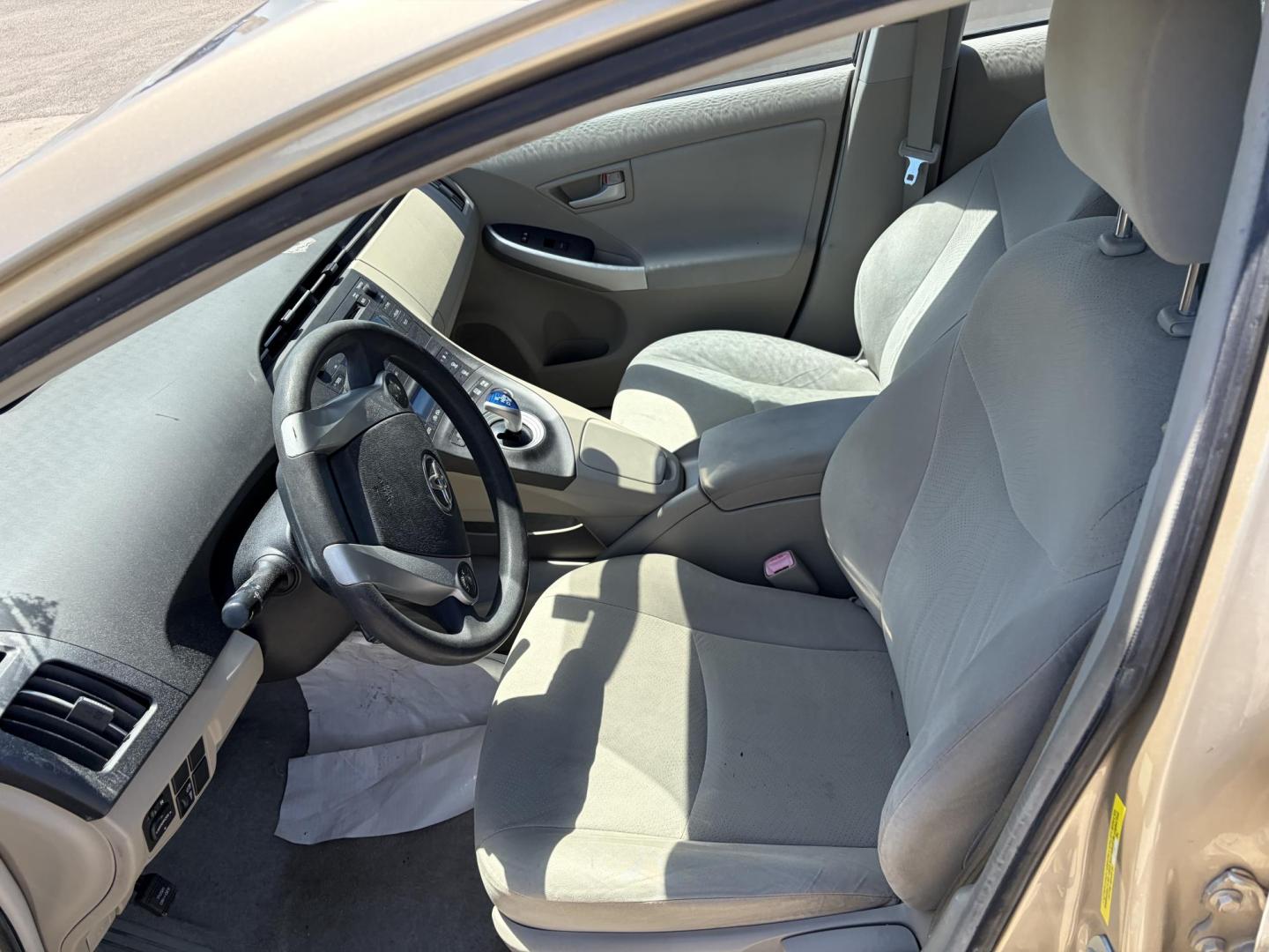 2010 Tan Toyota Prius Prius II (JTDKN3DUXA0) with an 1.8L L4 DOHC 16V engine, Continuously Variable Transmisson transmission, located at 1687 Business 35 S, New Braunfels, TX, 78130, (830) 625-7159, 29.655487, -98.051491 - Photo#8