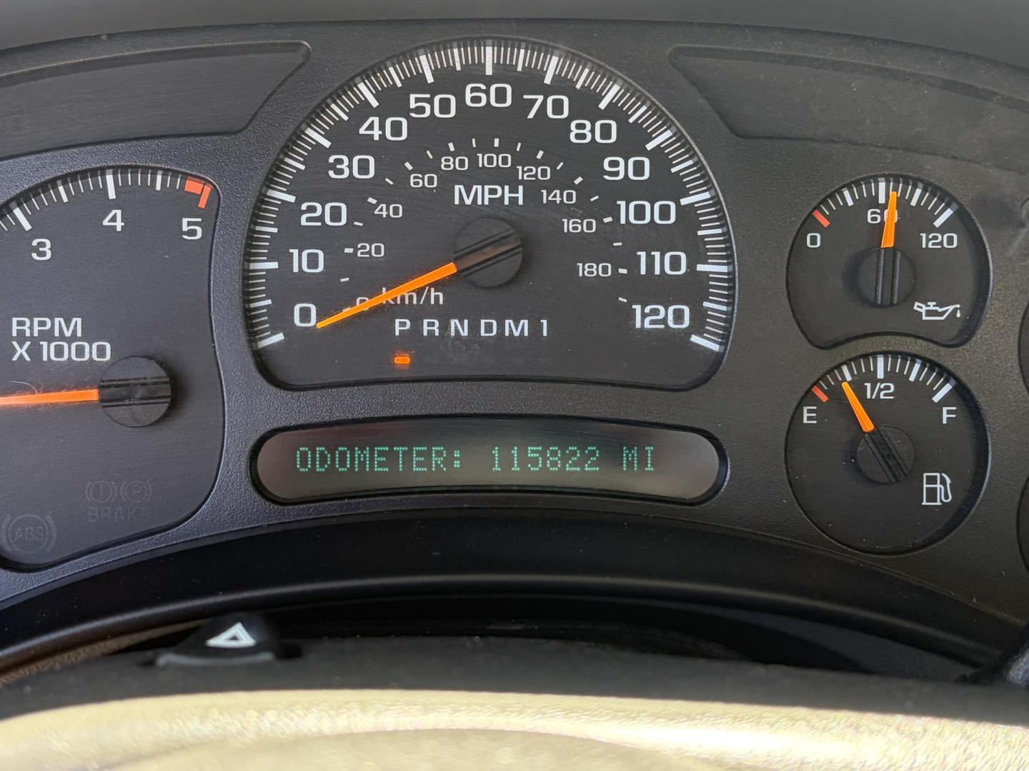 2006 White Chevrolet Silverado 2500HD LS Crew Cab 4WD (1GCHK23D96F) with an 6.6L V8 OHV 32V TURBO DIESEL engine, located at 1687 Business 35 S, New Braunfels, TX, 78130, (830) 625-7159, 29.655487, -98.051491 - Photo#11