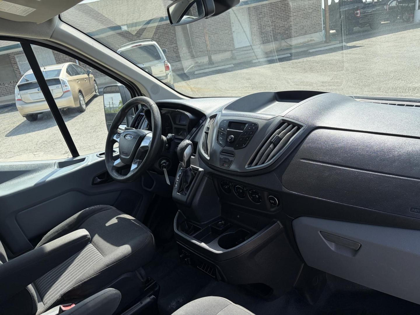 2017 White Ford Transit 350 Wagon Low Roof XLT 60/40 Pass. 148-in. WB (1FBZX2ZM4HK) with an 3.7L V6 DOHC 24V engine, 6A transmission, located at 1687 Business 35 S, New Braunfels, TX, 78130, (830) 625-7159, 29.655487, -98.051491 - Photo#3