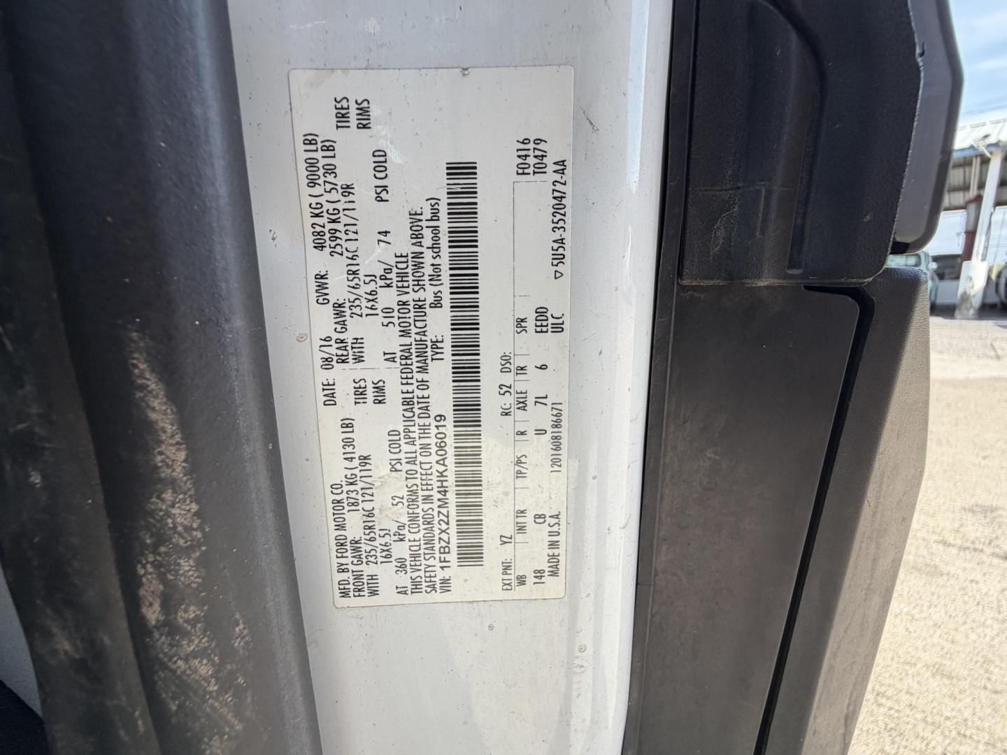 2017 White Ford Transit 350 Wagon Low Roof XLT 60/40 Pass. 148-in. WB (1FBZX2ZM4HK) with an 3.7L V6 DOHC 24V engine, 6A transmission, located at 1687 Business 35 S, New Braunfels, TX, 78130, (830) 625-7159, 29.655487, -98.051491 - Photo#12