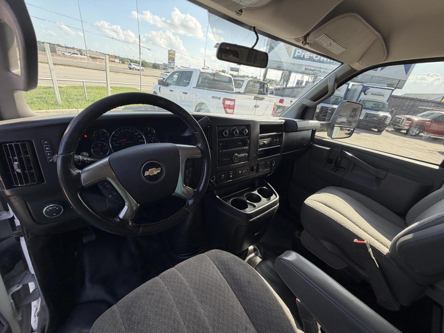 2019 White Chevrolet Express G3500 139" (1HA3GRCG3KN) with an 6.0L V8 OHV 16V FFV engine, 6A transmission, located at 1687 Business 35 S, New Braunfels, TX, 78130, (830) 625-7159, 29.655487, -98.051491 - Photo#6