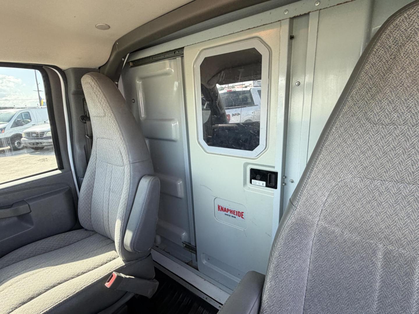 2019 White Chevrolet Express G3500 139" (1HA3GRCG3KN) with an 6.0L V8 OHV 16V FFV engine, 6A transmission, located at 1687 Business 35 S, New Braunfels, TX, 78130, (830) 625-7159, 29.655487, -98.051491 - Photo#8