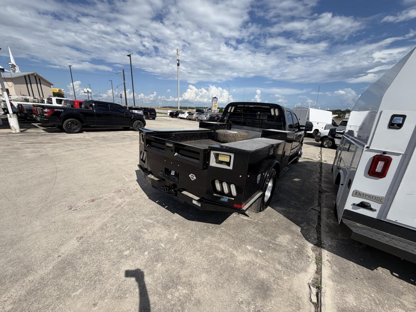 2020 Black Ford F-350 SD Lariat Crew Cab Long Bed DRW 4WD (1FD8W3HT1LE) with an 6.7L V8 OHV 16V DIESEL engine, 6A transmission, located at 1687 Business 35 S, New Braunfels, TX, 78130, (830) 625-7159, 29.655487, -98.051491 - Photo#6