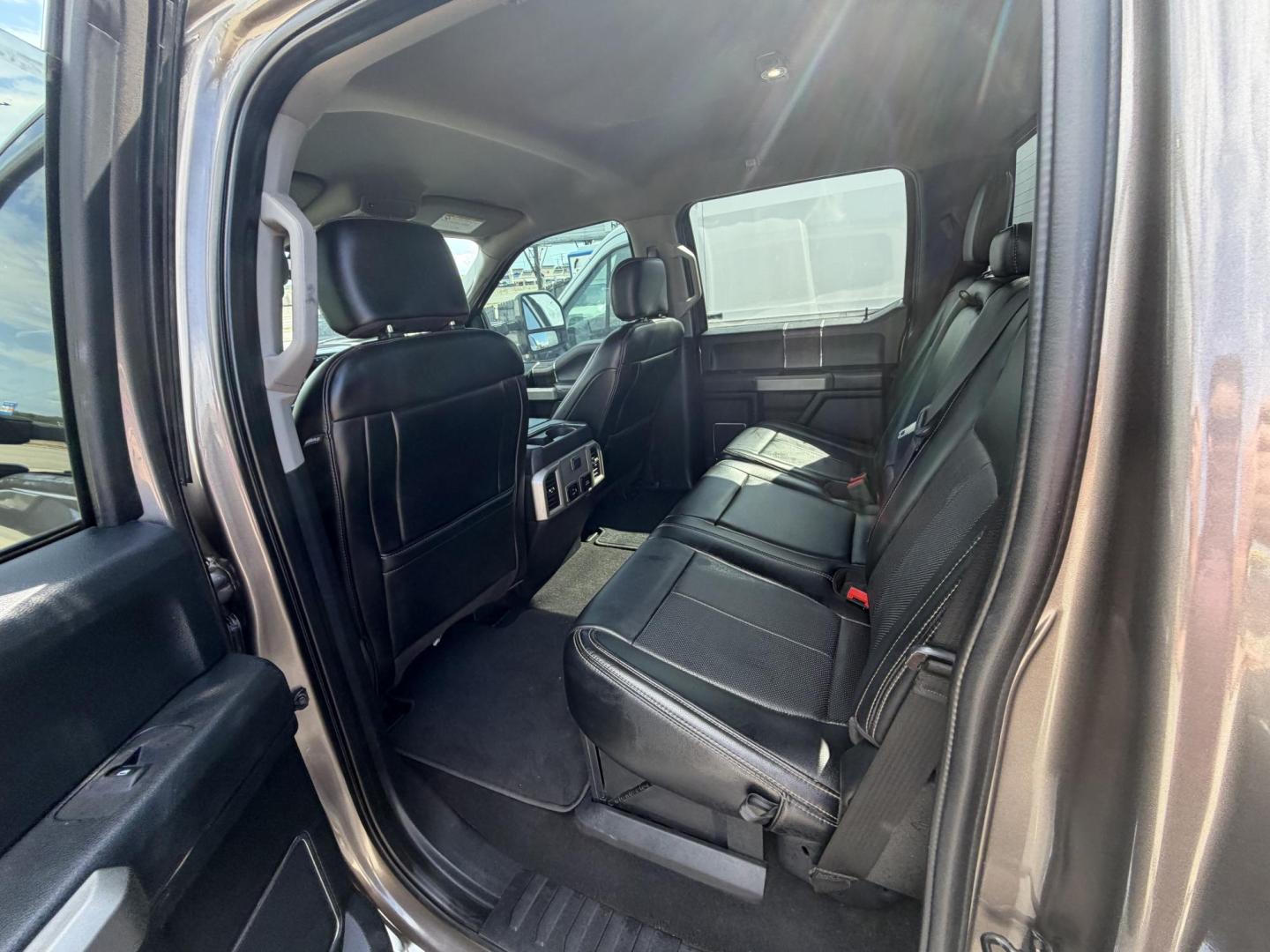 2020 Black Ford F-350 SD Lariat Crew Cab Long Bed DRW 4WD (1FD8W3HT1LE) with an 6.7L V8 OHV 16V DIESEL engine, 6A transmission, located at 1687 Business 35 S, New Braunfels, TX, 78130, (830) 625-7159, 29.655487, -98.051491 - Photo#10