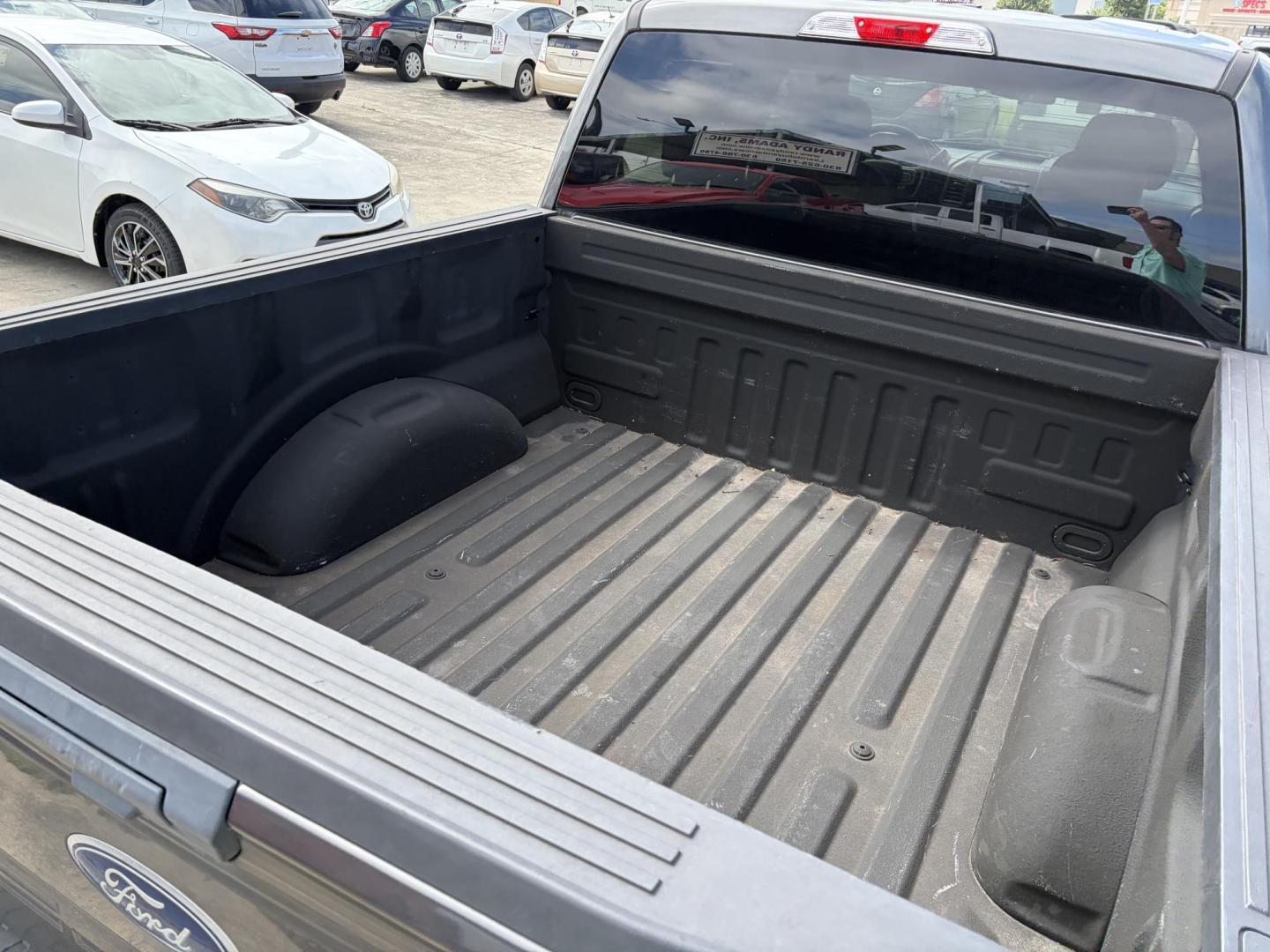 2020 Gray Ford F-150 STX SuperCrew 5.5-ft. 2WD (1FTEW1CP9LK) with an 2.7L V6 DOHC 24V engine, 6A transmission, located at 1687 Business 35 S, New Braunfels, TX, 78130, (830) 625-7159, 29.655487, -98.051491 - Photo#7