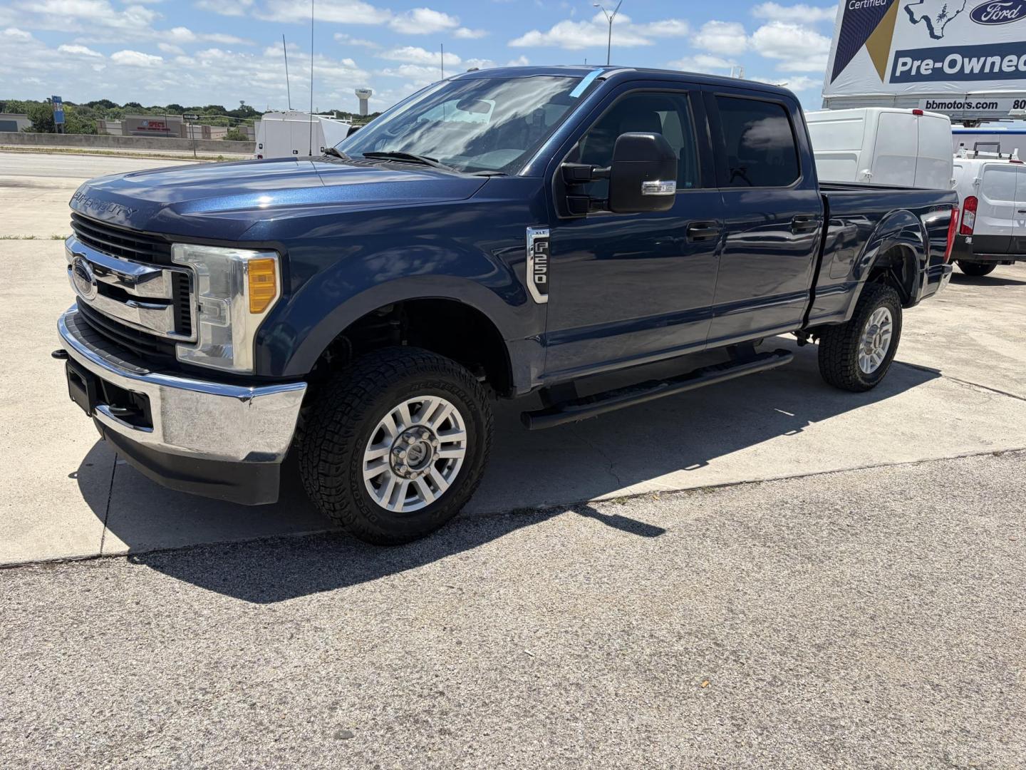 2017 Blue Ford F-250 SD XLT Crew Cab 4WD (1FT7W2B6XHE) with an 6.2L V8 OHV 16V engine, 6A transmission, located at 1687 Business 35 S, New Braunfels, TX, 78130, (830) 625-7159, 29.655487, -98.051491 - Photo#0