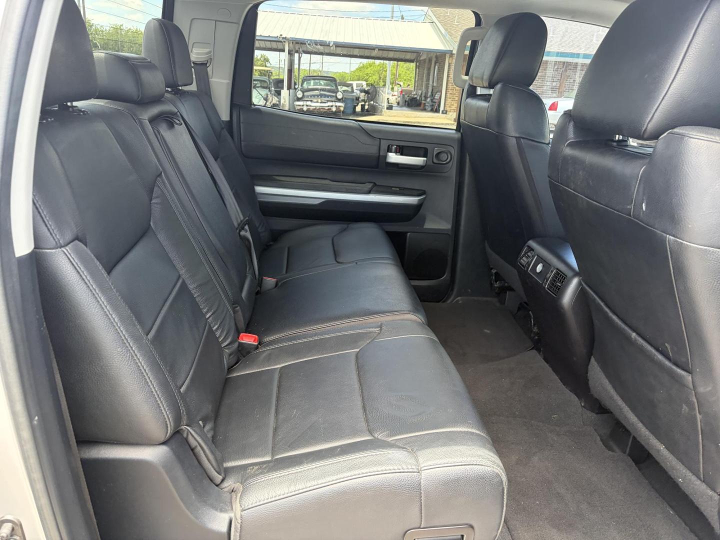 2014 Silver Toyota Tundra Limited 5.7L FFV CrewMax 4WD (5TFHW5F1XEX) with an 5.7L V8 DOHC 32V FFV engine, 6-Speed Automatic transmission, located at 1687 Business 35 S, New Braunfels, TX, 78130, (830) 625-7159, 29.655487, -98.051491 - Photo#4