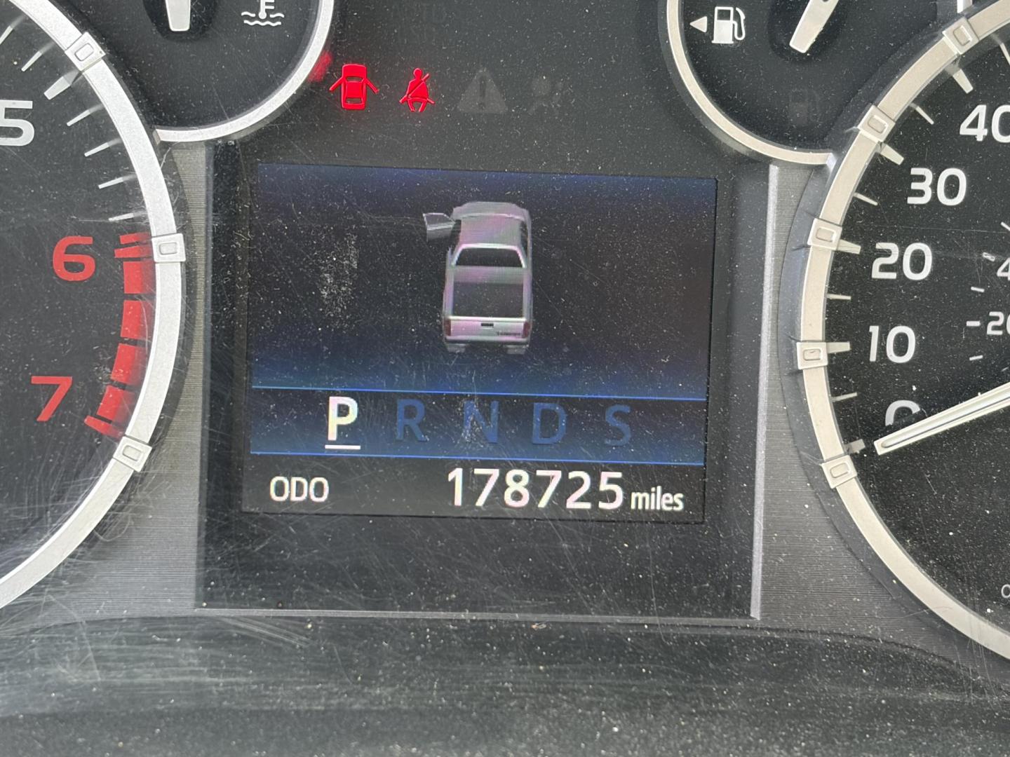 2014 Silver Toyota Tundra Limited 5.7L FFV CrewMax 4WD (5TFHW5F1XEX) with an 5.7L V8 DOHC 32V FFV engine, 6-Speed Automatic transmission, located at 1687 Business 35 S, New Braunfels, TX, 78130, (830) 625-7159, 29.655487, -98.051491 - Photo#12