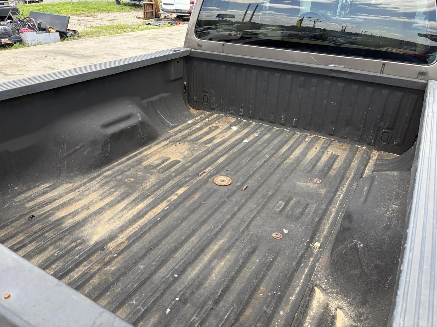 2015 Brown Ford F-250 SD XLT Crew Cab 2WD (1FT7W2A61FE) with an 6.2L V8 OHV 16V engine, 6-Speed Automatic transmission, located at 1687 Business 35 S, New Braunfels, TX, 78130, (830) 625-7159, 29.655487, -98.051491 - Photo#7