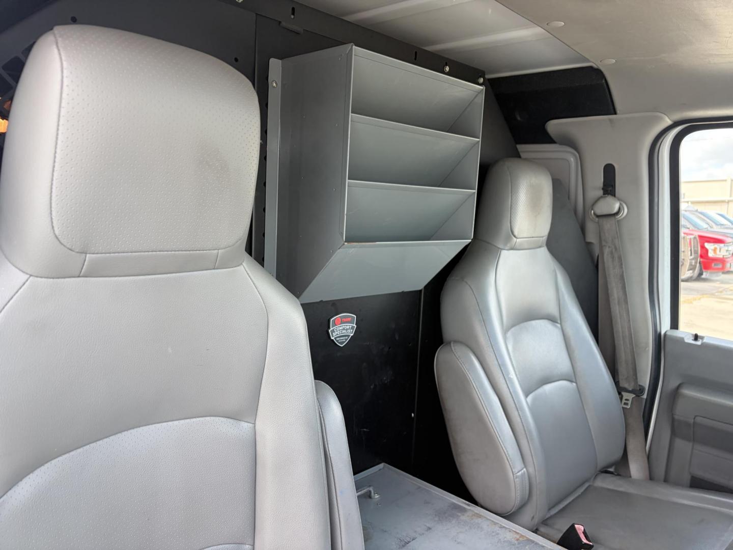 2013 White Ford E-Series Van E-250 (1FTNE2EW4DD) with an 4.6L V8 SOHC 16V engine, 4-Speed Automatic transmission, located at 1687 Business 35 S, New Braunfels, TX, 78130, (830) 625-7159, 29.655487, -98.051491 - Photo#4
