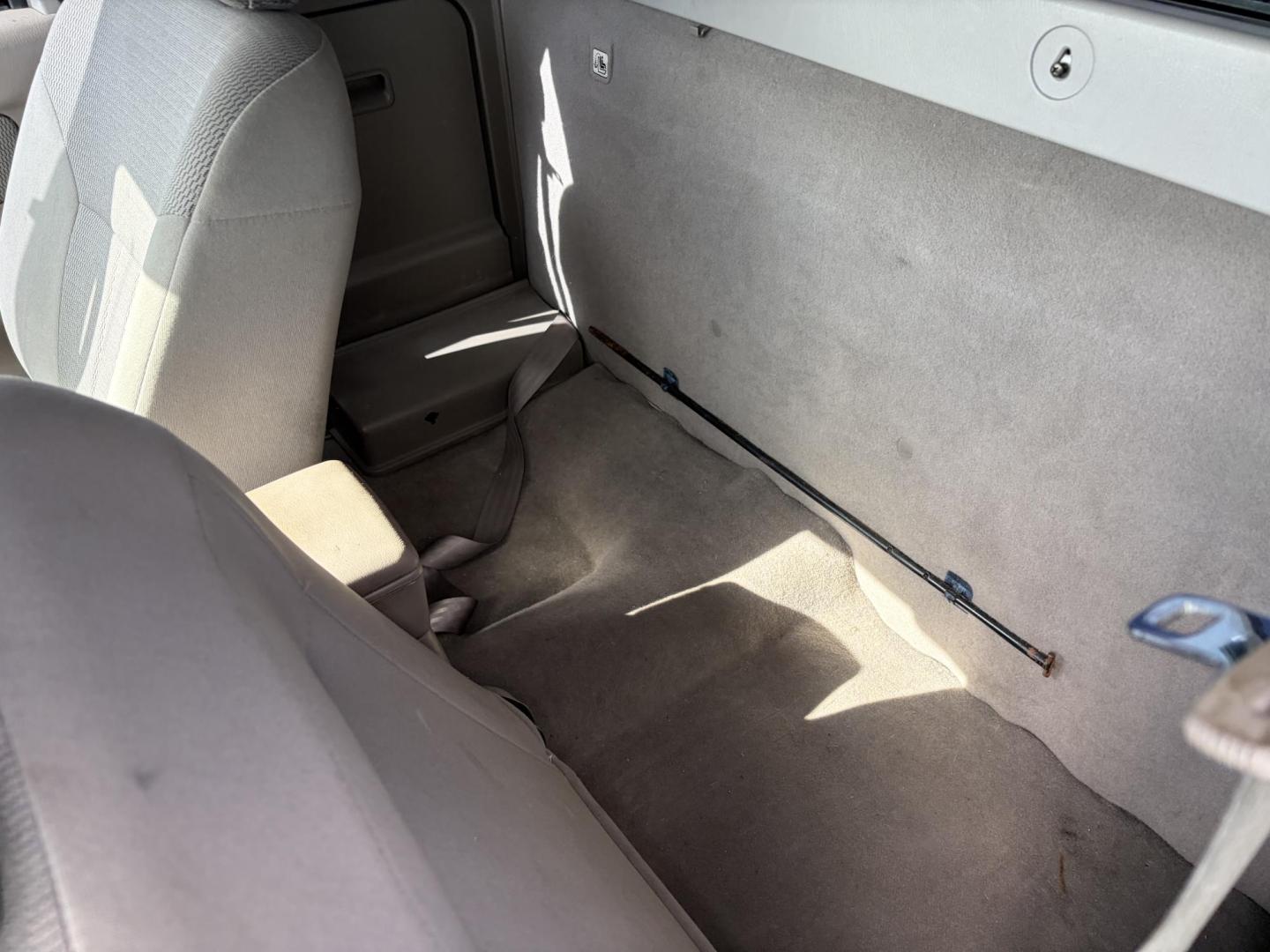 2004 Tan Nissan Frontier King Cab 2WD (1N6DD26T24C) with an 2.4L L4 DOHC 16V engine, 5-Speed Manual Overdrive transmission, located at 1687 Business 35 S, New Braunfels, TX, 78130, (830) 625-7159, 29.655487, -98.051491- Photo#11
