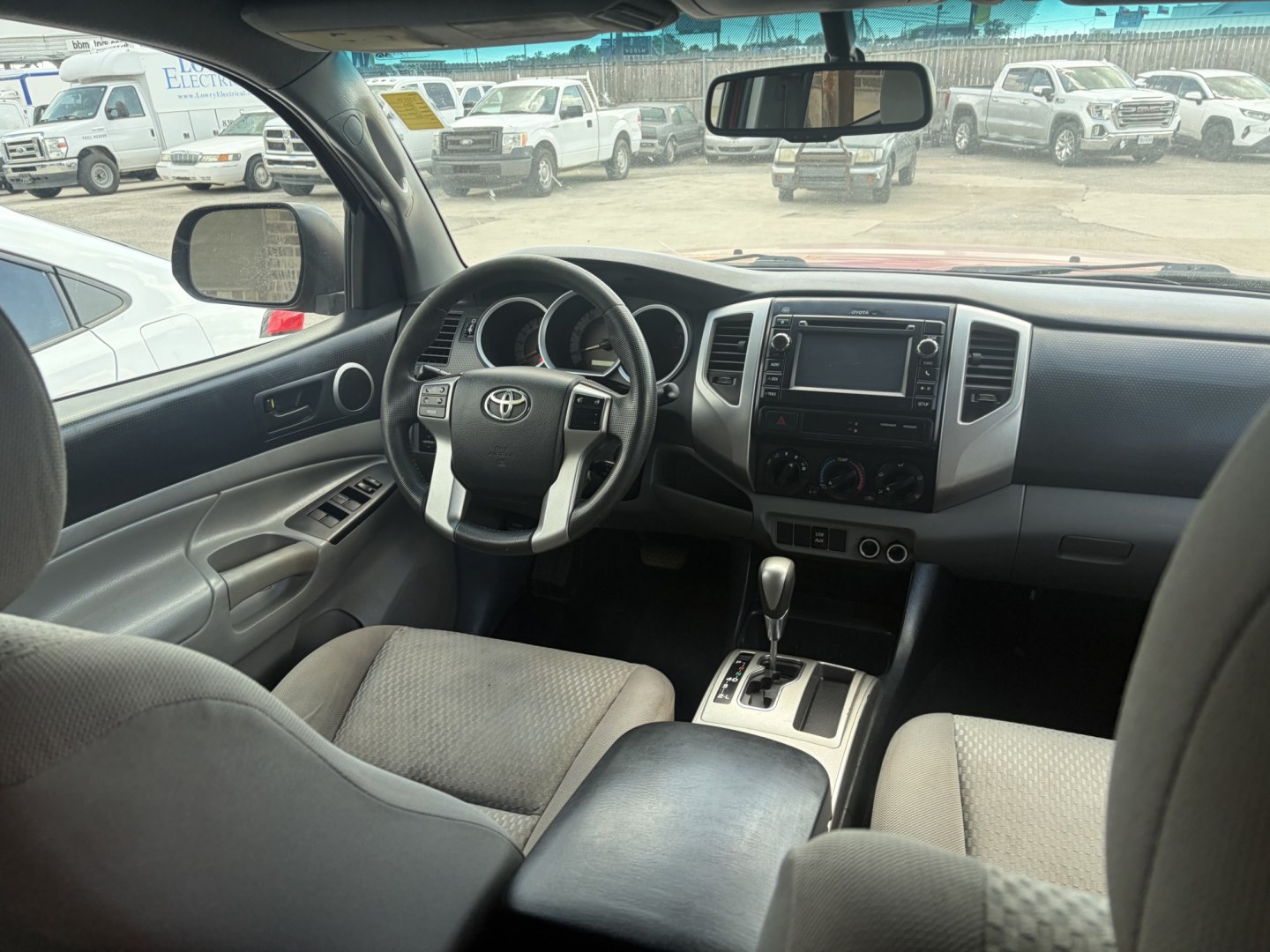 2013 Red Toyota Tacoma PreRunner Double Cab V6 Auto 2WD (3TMJU4GN5DM) with an 4.0L V6 DOHC 24V engine, 5-Speed Automatic transmission, located at 1687 Business 35 S, New Braunfels, TX, 78130, (830) 625-7159, 29.655487, -98.051491- Photo#6