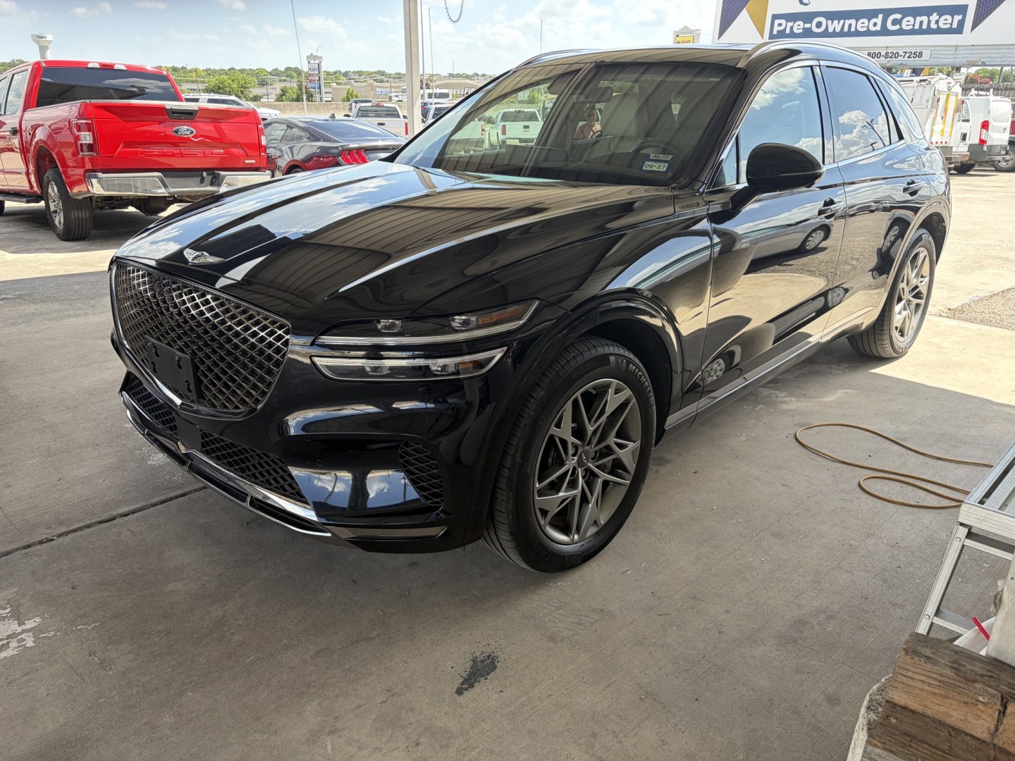 2025 Genesis GV70 2.5T Standard AWD's photo