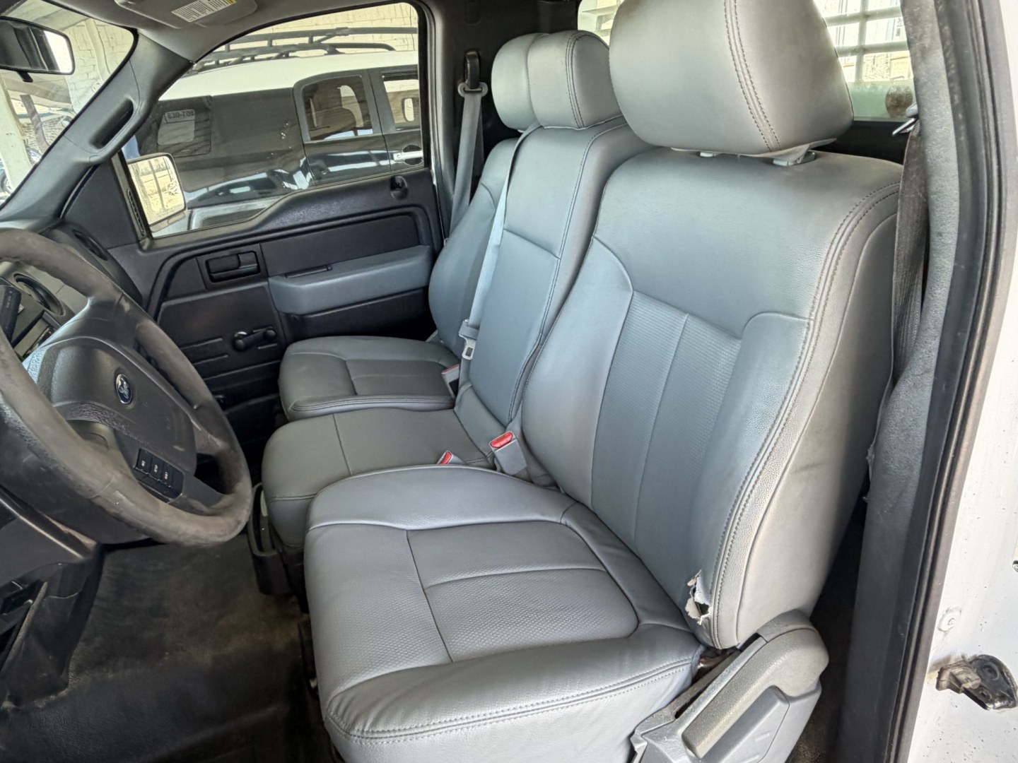 2014 White Ford F-150 STX 6.5-ft. Bed 2WD (1FTMF1CM3EK) with an 3.7L V6 DOHC 24V engine, 6A transmission, located at 1687 Business 35 S, New Braunfels, TX, 78130, (830) 625-7159, 29.655487, -98.051491- Photo#11