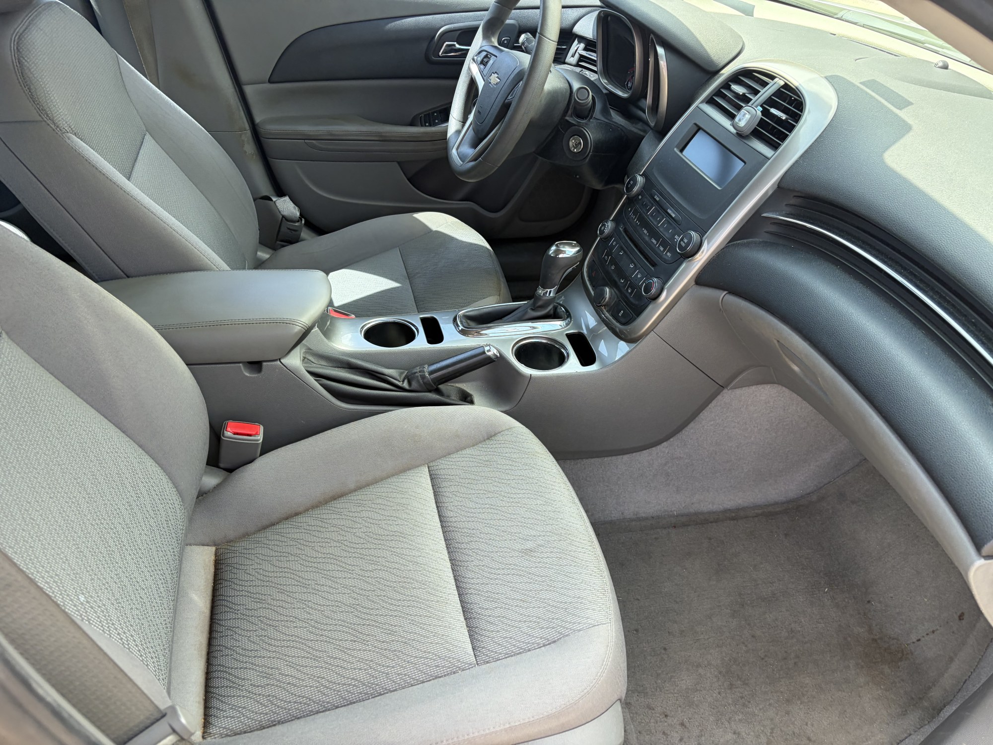 View vehicle photo 3