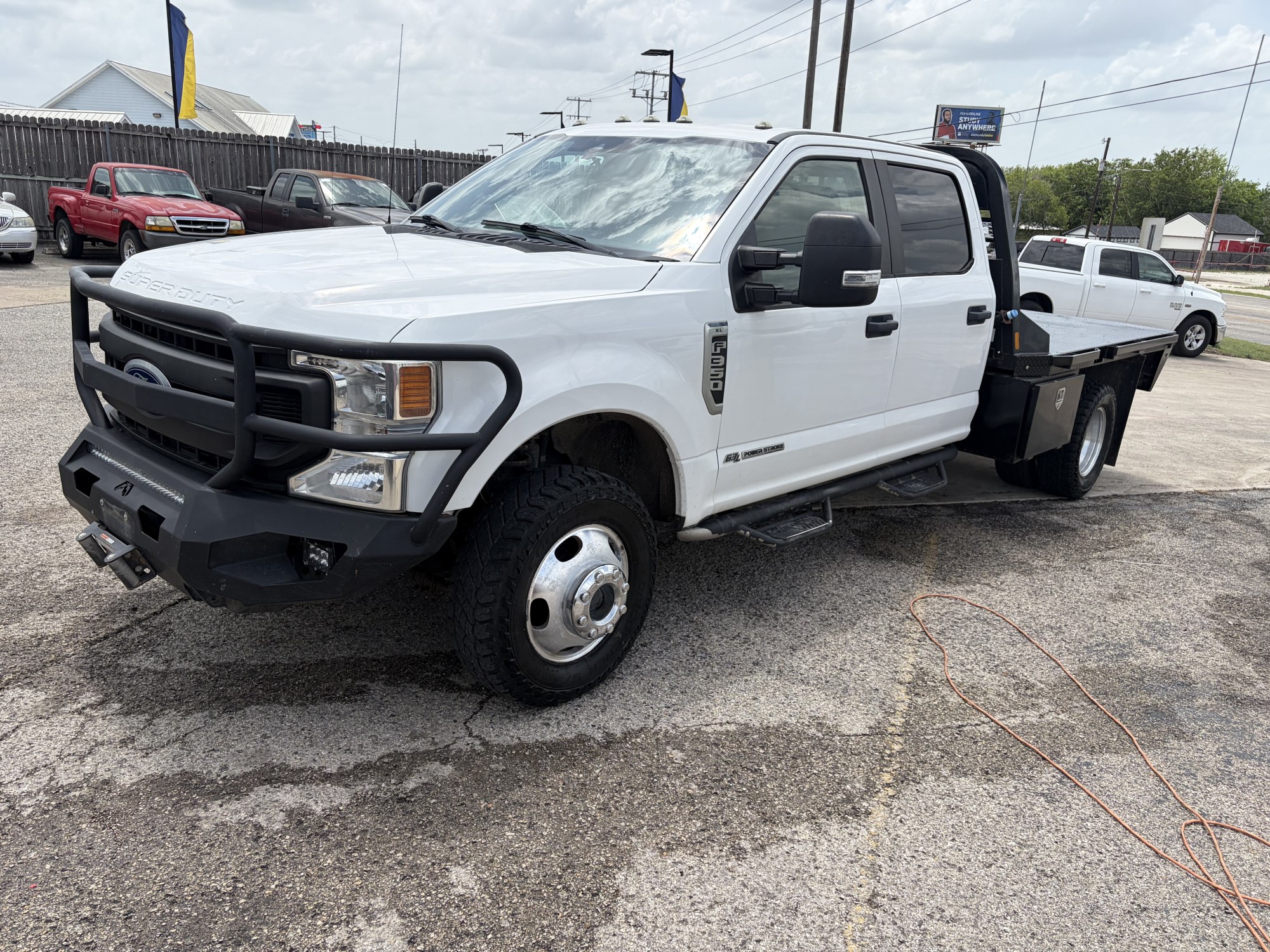 photo of 2020 Ford F-350 SD XL Crew Cab Long Bed DRW 4WD