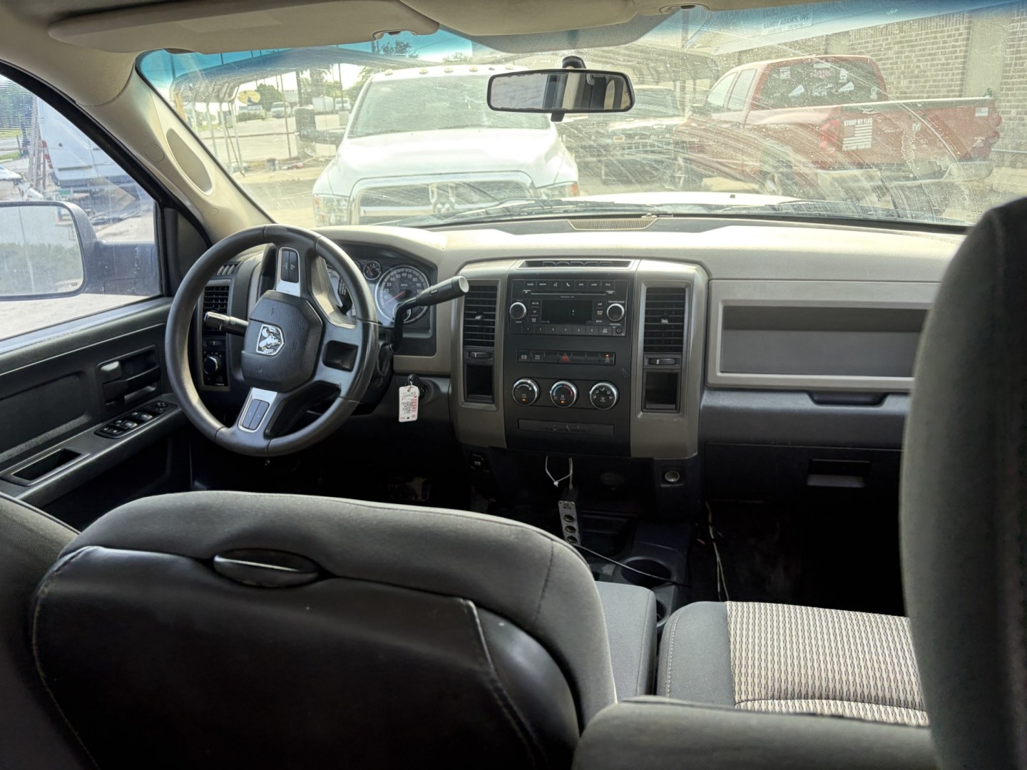 2011 Brown Dodge Ram 2500 SLT Crew Cab 4WD (3D7UT2CL4BG) with an 6.7L L6 OHV 24V TURBO DIESEL engine, located at 1687 Business 35 S, New Braunfels, TX, 78130, (830) 625-7159, 29.655487, -98.051491- Photo#5