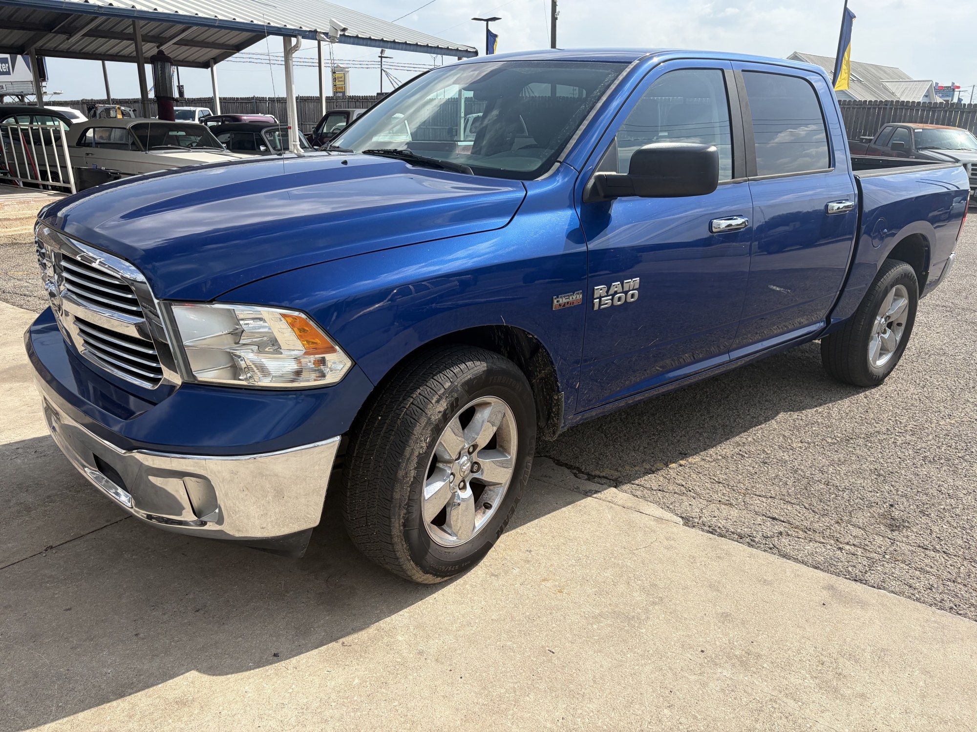 photo of 2015 RAM 1500 SLT Crew Cab SWB 4WD