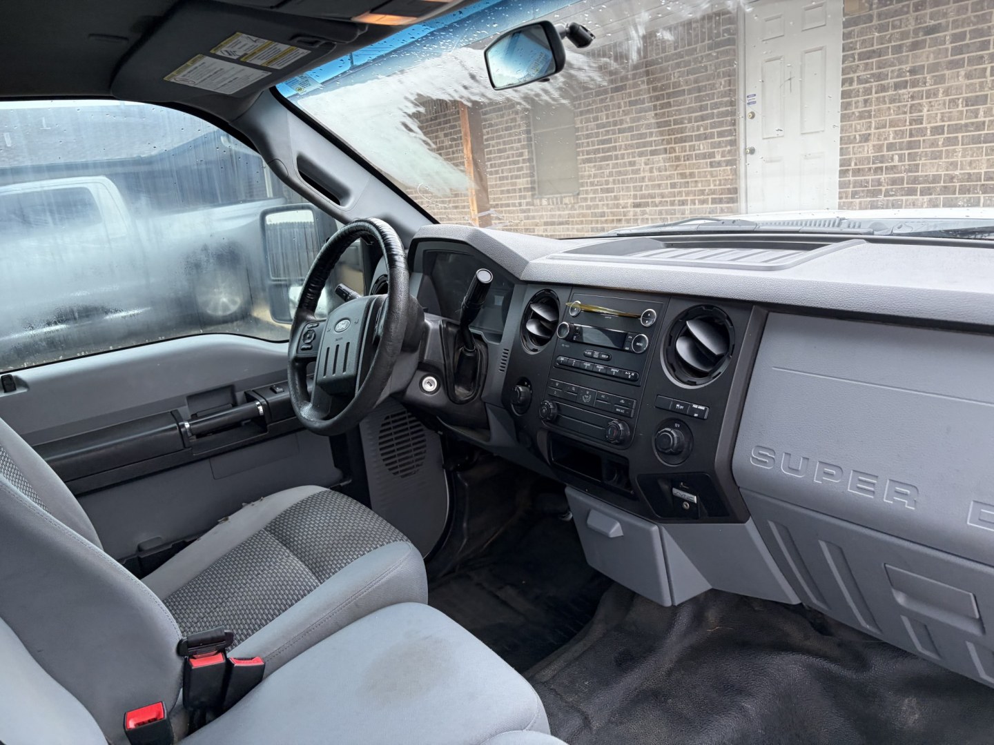 2016 White Ford F-250 SD XL SuperCab Short Bed 4WD (1FT7X2B6XGE) with an 6.2L V8 OHV 16V engine, 6A transmission, located at 1687 Business 35 S, New Braunfels, TX, 78130, (830) 625-7159, 29.655487, -98.051491- Photo#3