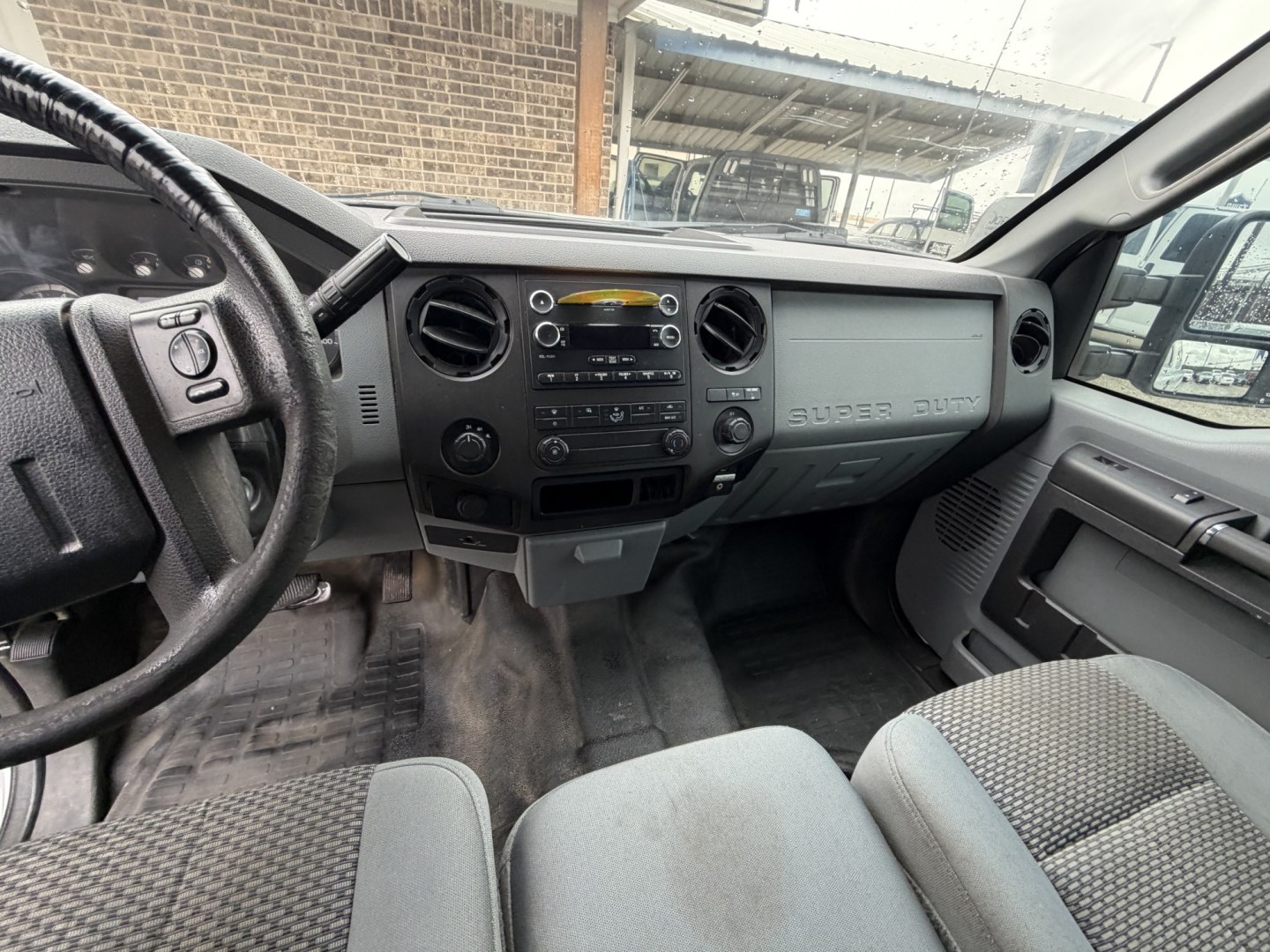 2016 White Ford F-250 SD XL SuperCab Short Bed 4WD (1FT7X2B6XGE) with an 6.2L V8 OHV 16V engine, 6A transmission, located at 1687 Business 35 S, New Braunfels, TX, 78130, (830) 625-7159, 29.655487, -98.051491- Photo#12