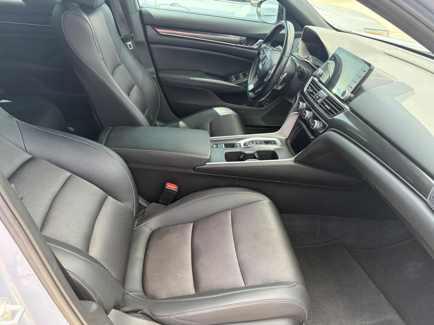 2022 Gray Honda Accord Sport 2.0T (1HGCV2F32NA) with an 2.0L L4 DOHC 16V TURBO engine, 10A transmission, located at 1687 Business 35 S, New Braunfels, TX, 78130, (830) 625-7159, 29.655487, -98.051491- Photo#2