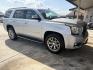 2018 Silver GMC Yukon SLT 2WD (1GKS1BKC8JR) with an 5.3L V8 OHV 16V engine, 6A transmission, located at 1687 Business 35 S, New Braunfels, TX, 78130, (830) 625-7159, 29.655487, -98.051491- Photo#1