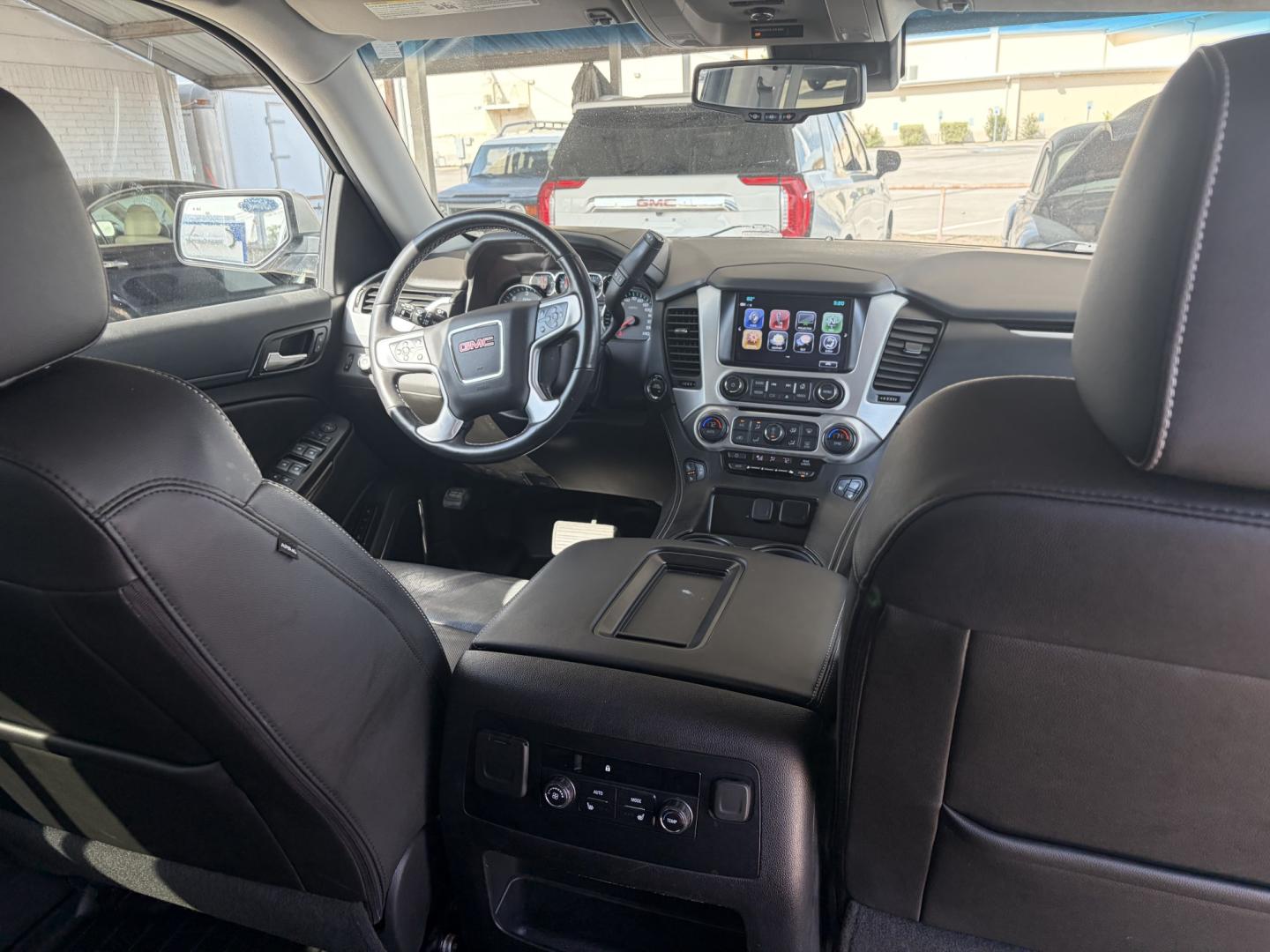2018 Silver GMC Yukon SLT 2WD (1GKS1BKC8JR) with an 5.3L V8 OHV 16V engine, 6A transmission, located at 1687 Business 35 S, New Braunfels, TX, 78130, (830) 625-7159, 29.655487, -98.051491- Photo#5