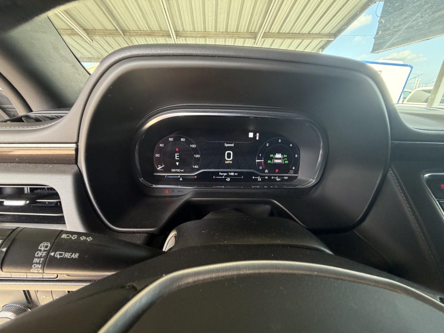 2023 White GMC Yukon SLE 2WD (1GKS1AKD0PR) with an 5.3L V8 OHV 16V engine, 10A transmission, located at 1687 Business 35 S, New Braunfels, TX, 78130, (830) 625-7159, 29.655487, -98.051491- Photo#10
