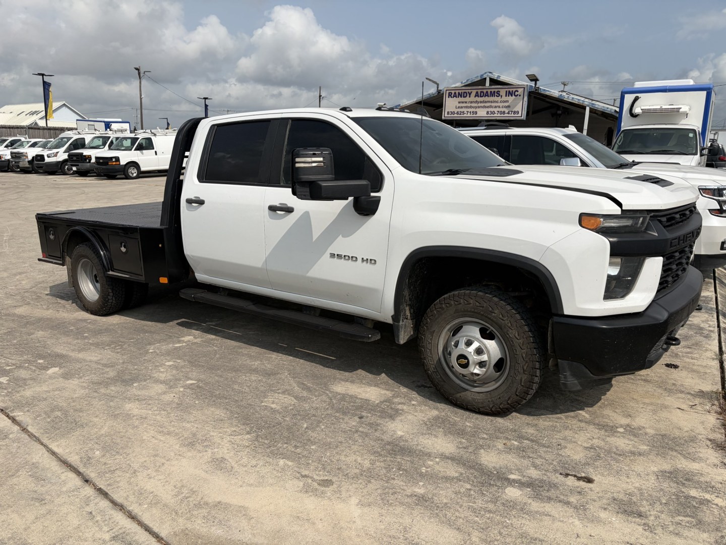 2022 White Chevrolet Silverado 3500HD Work Truck Crew Cab 2WD (1GC4WRE74NF) with an 6.6L V8 OHV 32V engine, 6A transmission, located at 1687 Business 35 S, New Braunfels, TX, 78130, (830) 625-7159, 29.655487, -98.051491- Photo#1