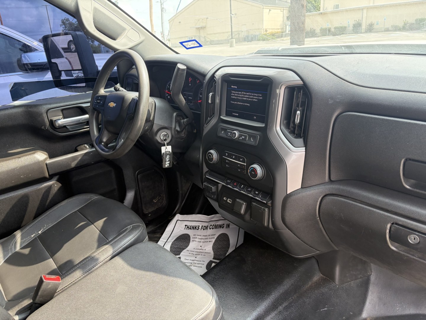 2022 White Chevrolet Silverado 3500HD Work Truck Crew Cab 2WD (1GC4WRE74NF) with an 6.6L V8 OHV 32V engine, 6A transmission, located at 1687 Business 35 S, New Braunfels, TX, 78130, (830) 625-7159, 29.655487, -98.051491- Photo#3