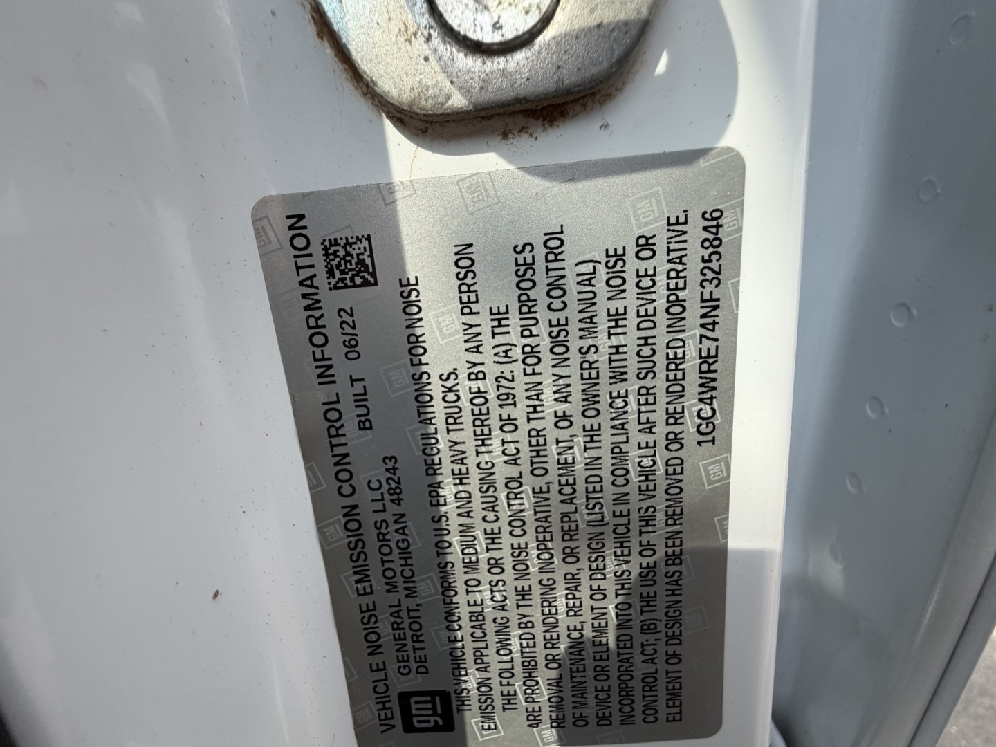 2022 White Chevrolet Silverado 3500HD Work Truck Crew Cab 2WD (1GC4WRE74NF) with an 6.6L V8 OHV 32V engine, 6A transmission, located at 1687 Business 35 S, New Braunfels, TX, 78130, (830) 625-7159, 29.655487, -98.051491- Photo#11