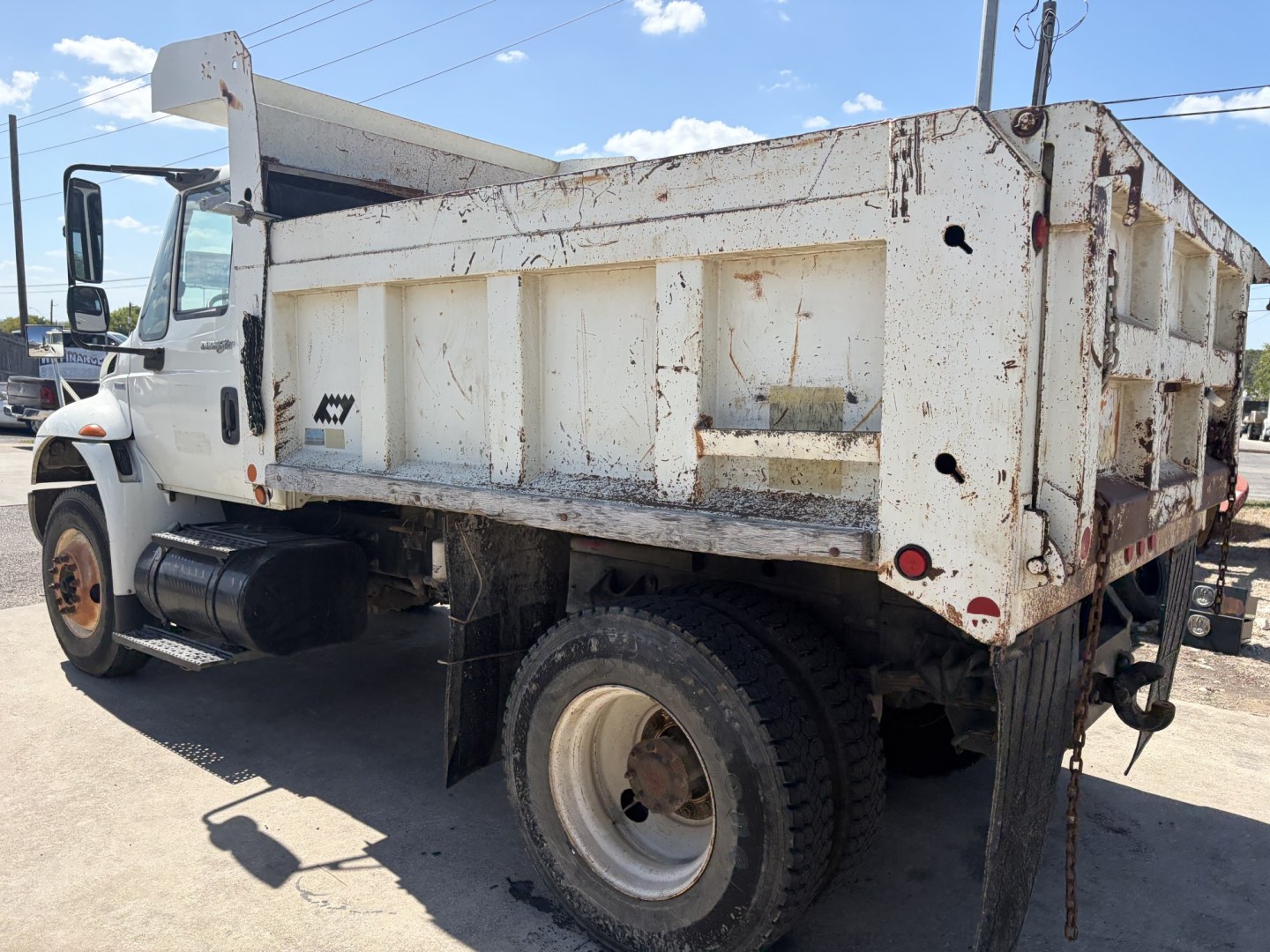 2008 White International 4400 - (1HTMKAARX8H) with an 7.6L L6 DIESEL MaxxStar engine, located at 1687 Business 35 S, New Braunfels, TX, 78130, (830) 625-7159, 29.655487, -98.051491- Photo#9