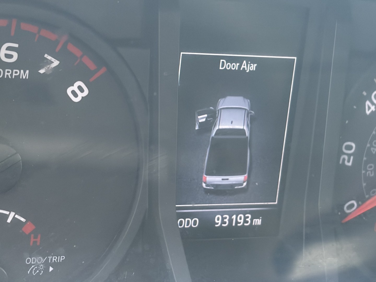 2021 White Toyota Tacoma SR5 Access Cab I4 6AT 2WD (3TYRX5GN5MT) with an 2.7L L4 DOHC 16V engine, 6A transmission, located at 1687 Business 35 S, New Braunfels, TX, 78130, (830) 625-7159, 29.655487, -98.051491- Photo#5