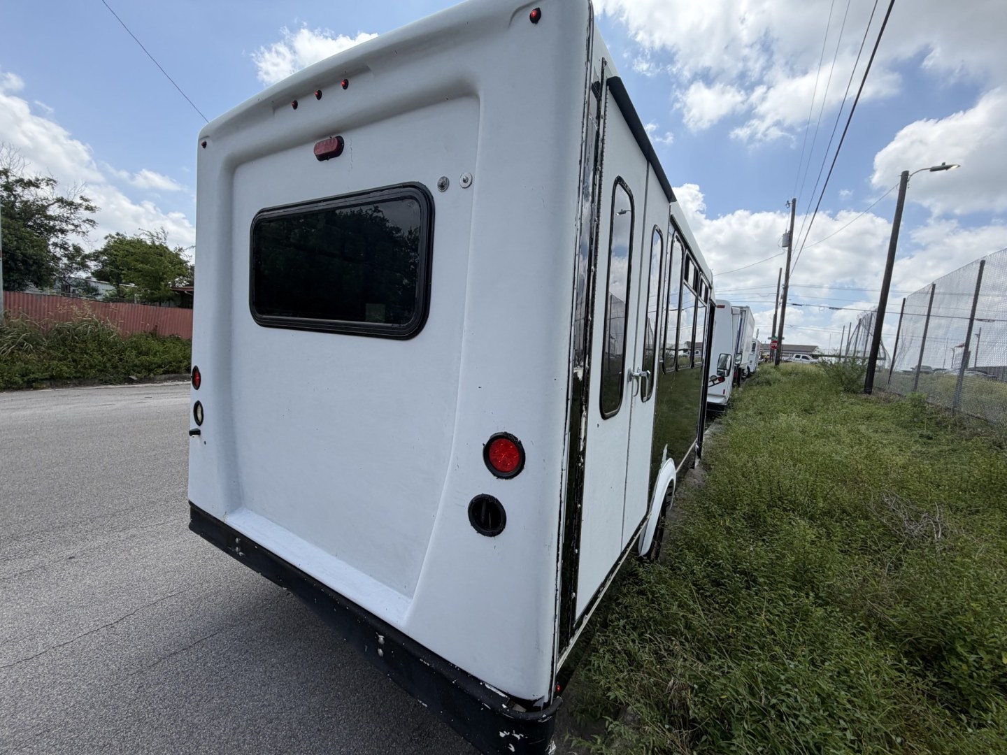 2016 Black Ford Econoline E350 (1FDEE3FL7GD) with an 5.4L V8 SOHC 16V engine, located at 1687 Business 35 S, New Braunfels, TX, 78130, (830) 625-7159, 29.655487, -98.051491- Photo#7