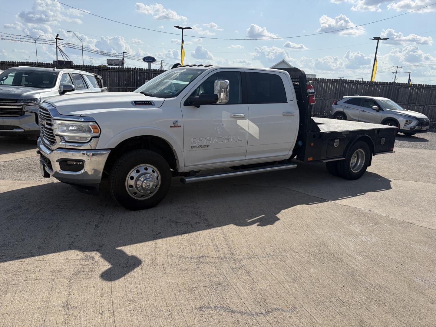 2019 White RAM 3500 Crew Cab Laramie 4WD DRW (3C7WRTCL4KG) with an 6.7L L6 OHV 24V TURBO DIESEL engine, 6A transmission, located at 1687 Business 35 S, New Braunfels, TX, 78130, (830) 625-7159, 29.655487, -98.051491- Photo#0