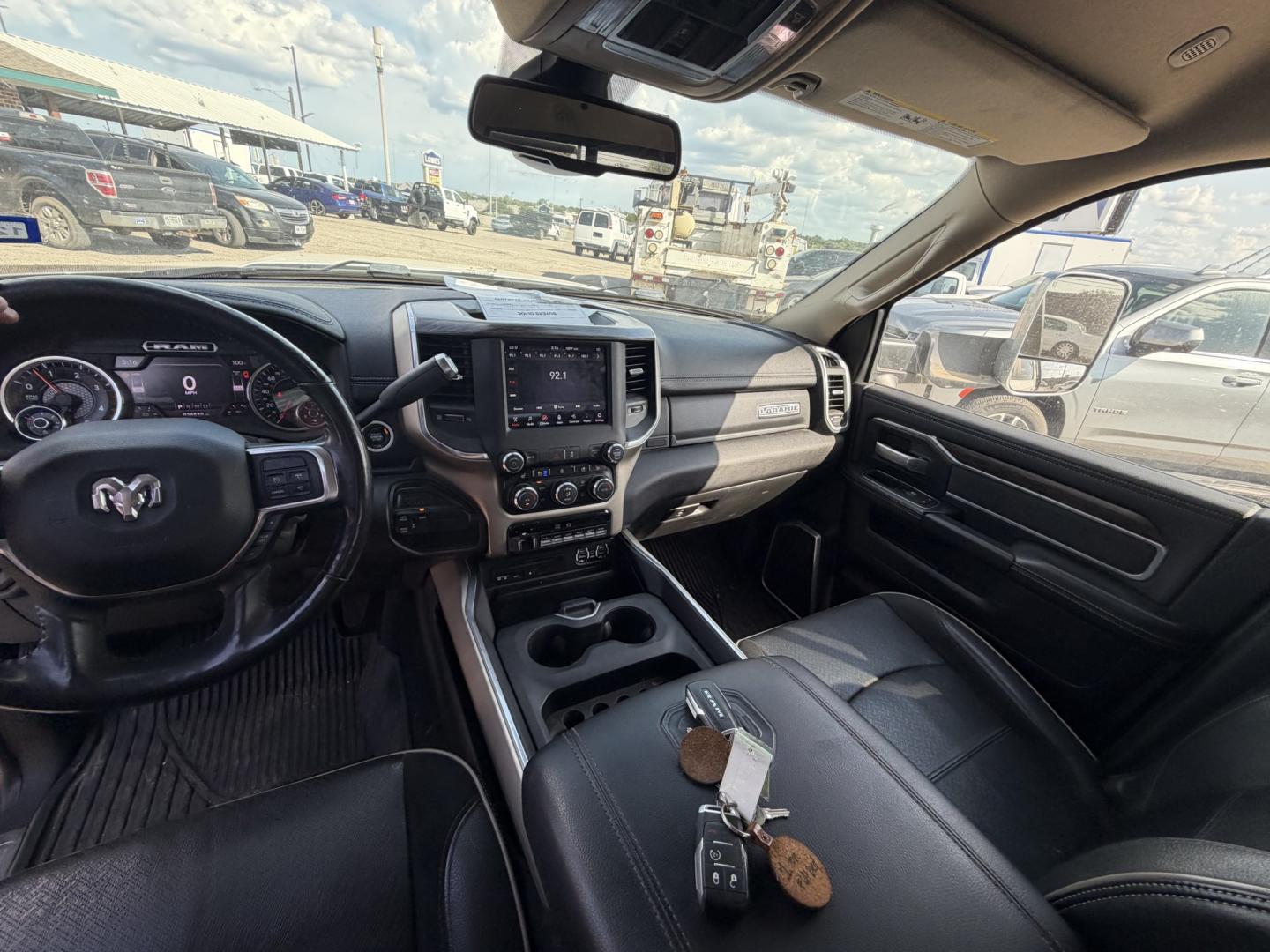 2019 White RAM 3500 Crew Cab Laramie 4WD DRW (3C7WRTCL4KG) with an 6.7L L6 OHV 24V TURBO DIESEL engine, 6A transmission, located at 1687 Business 35 S, New Braunfels, TX, 78130, (830) 625-7159, 29.655487, -98.051491- Photo#14