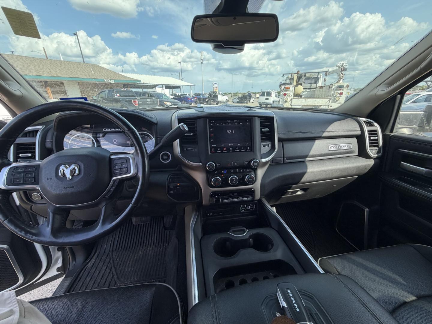 2019 White RAM 3500 Crew Cab Laramie 4WD DRW (3C7WRTCL4KG) with an 6.7L L6 OHV 24V TURBO DIESEL engine, 6A transmission, located at 1687 Business 35 S, New Braunfels, TX, 78130, (830) 625-7159, 29.655487, -98.051491- Photo#15