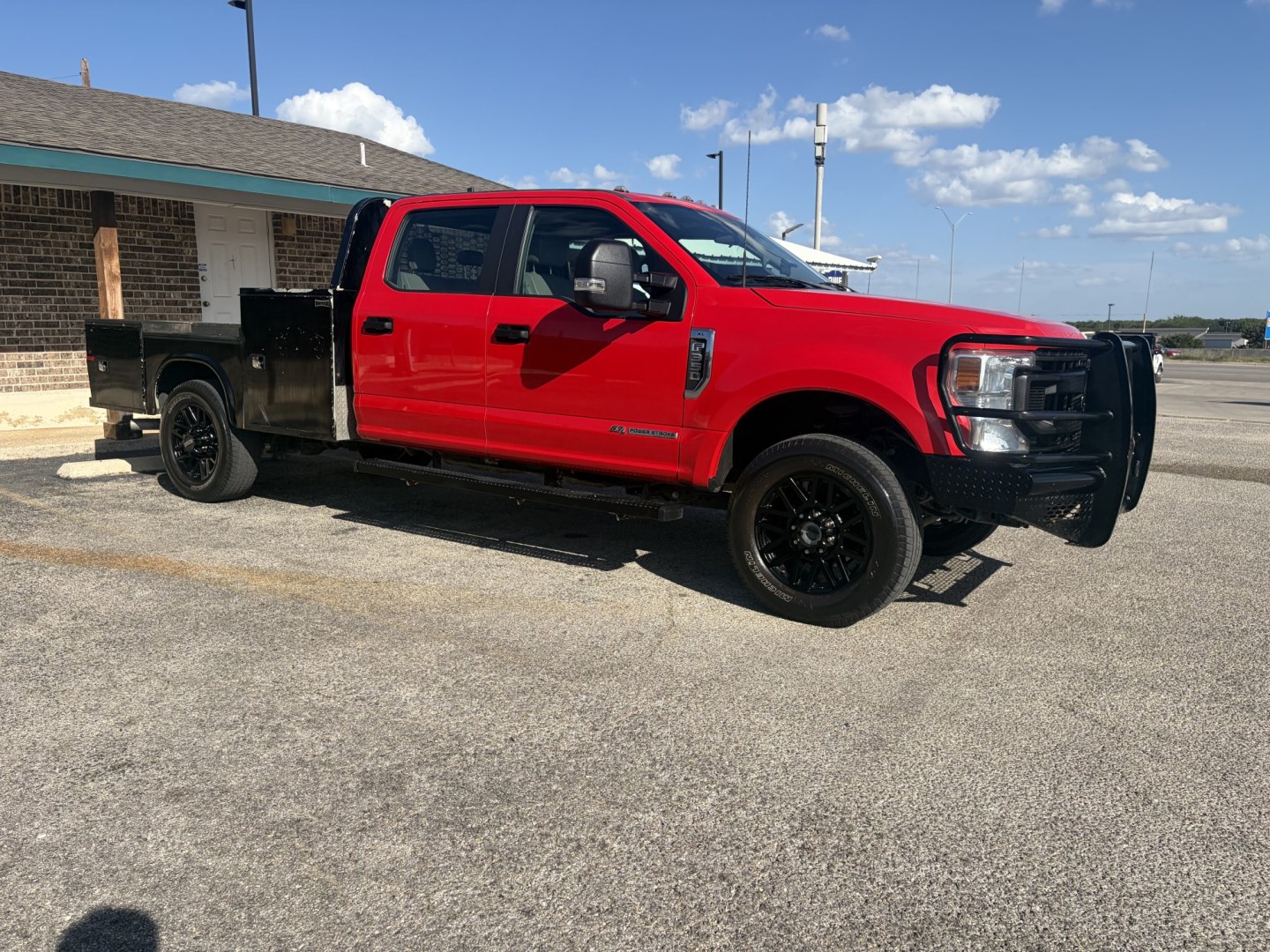 2022 Red Ford F-350 SD XL Crew Cab 4WD (1FD8W3FT8NE) with an 6.7L V8 OHV 16V DIESEL engine, 6A transmission, located at 1687 Business 35 S, New Braunfels, TX, 78130, (830) 625-7159, 29.655487, -98.051491- Photo#1
