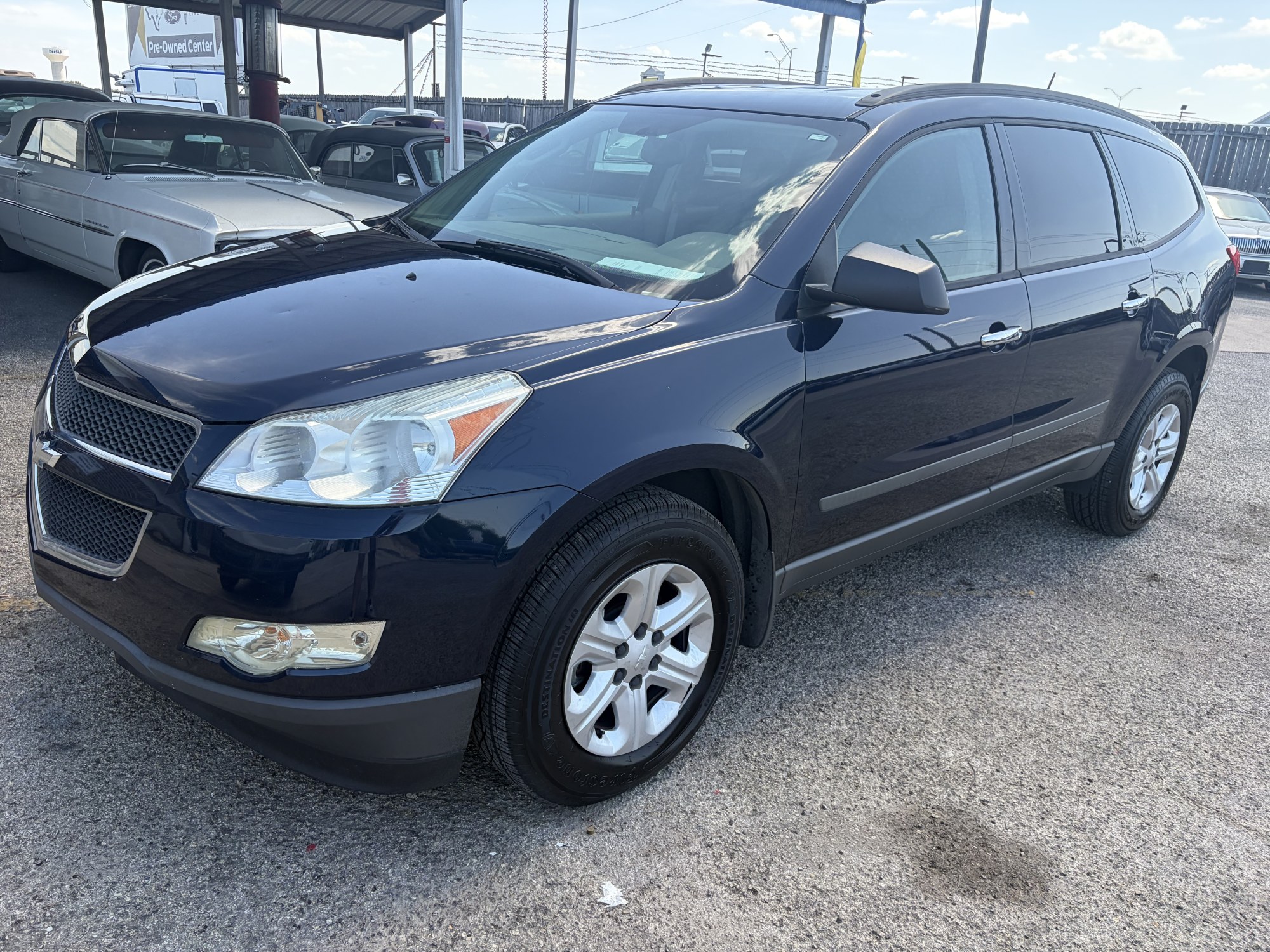 photo of 2012 Chevrolet Traverse LS FWD