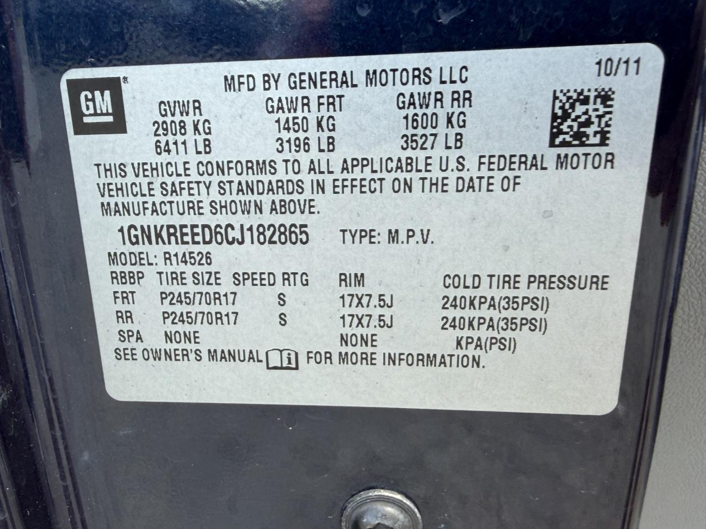 2012 Blue Chevrolet Traverse LS FWD (1GNKREED6CJ) with an 3.6L V6 DOHC 24V engine, 6A transmission, located at 1687 Business 35 S, New Braunfels, TX, 78130, (830) 625-7159, 29.655487, -98.051491- Photo#14