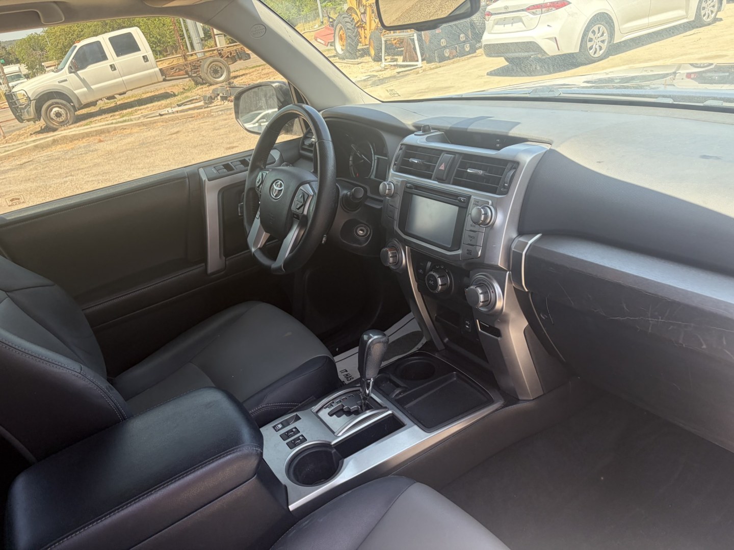 2014 Blue Toyota 4Runner SR5 2WD (JTEZU5JR3E5) with an 4.0L V6 DOHC 24V engine, 5A transmission, located at 1687 Business 35 S, New Braunfels, TX, 78130, (830) 625-7159, 29.655487, -98.051491- Photo#3