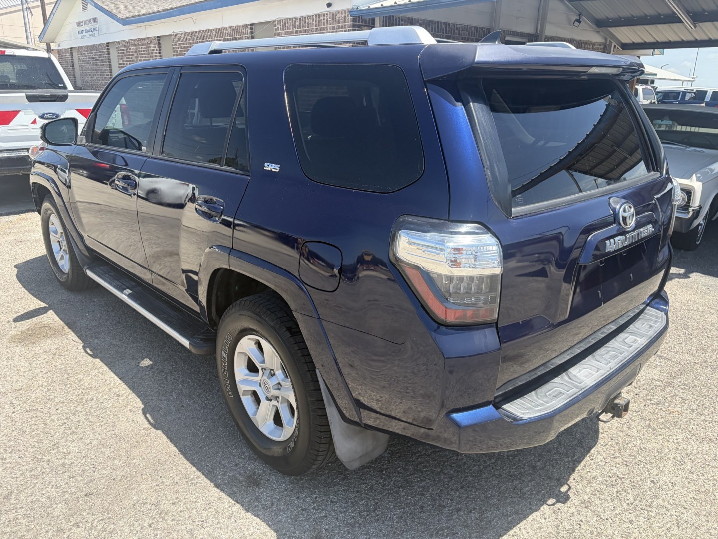 2014 Blue Toyota 4Runner SR5 2WD (JTEZU5JR3E5) with an 4.0L V6 DOHC 24V engine, 5A transmission, located at 1687 Business 35 S, New Braunfels, TX, 78130, (830) 625-7159, 29.655487, -98.051491- Photo#7