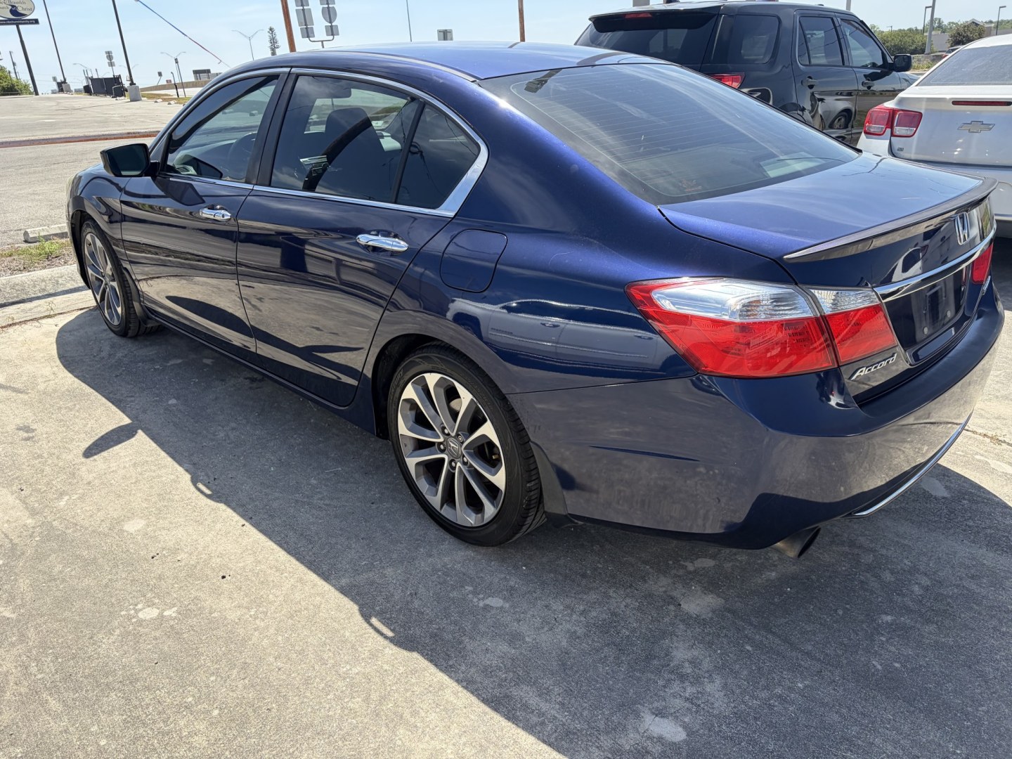 2014 Blue Honda Accord Sport Sedan CVT (1HGCR2F51EA) with an 2.4L L4 DOHC 16V engine, Continuously Variable Transmission transmission, located at 1687 Business 35 S, New Braunfels, TX, 78130, (830) 625-7159, 29.655487, -98.051491- Photo#7