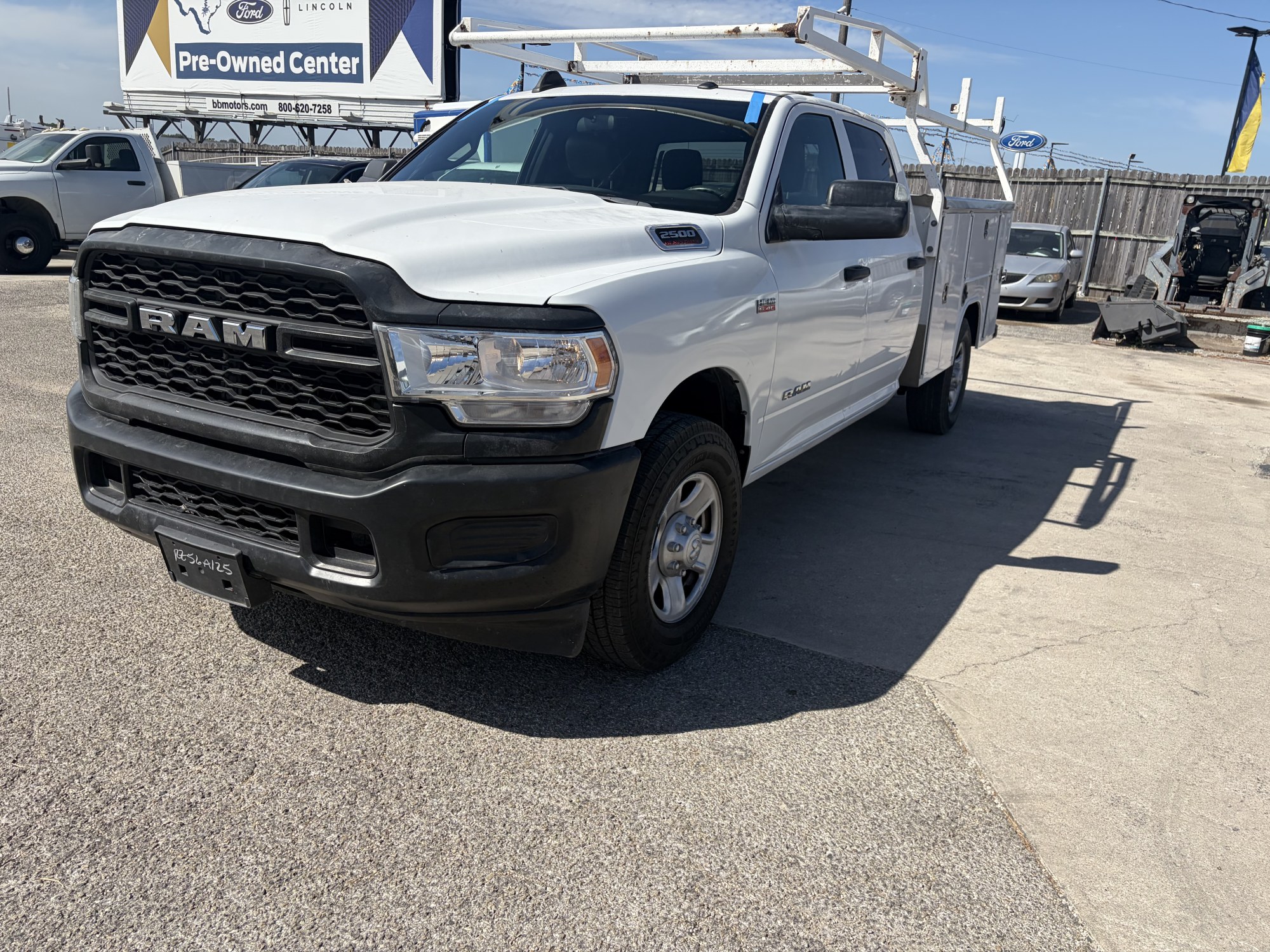 photo of 2022 RAM 2500 ST Crew Cab LWB 2WD