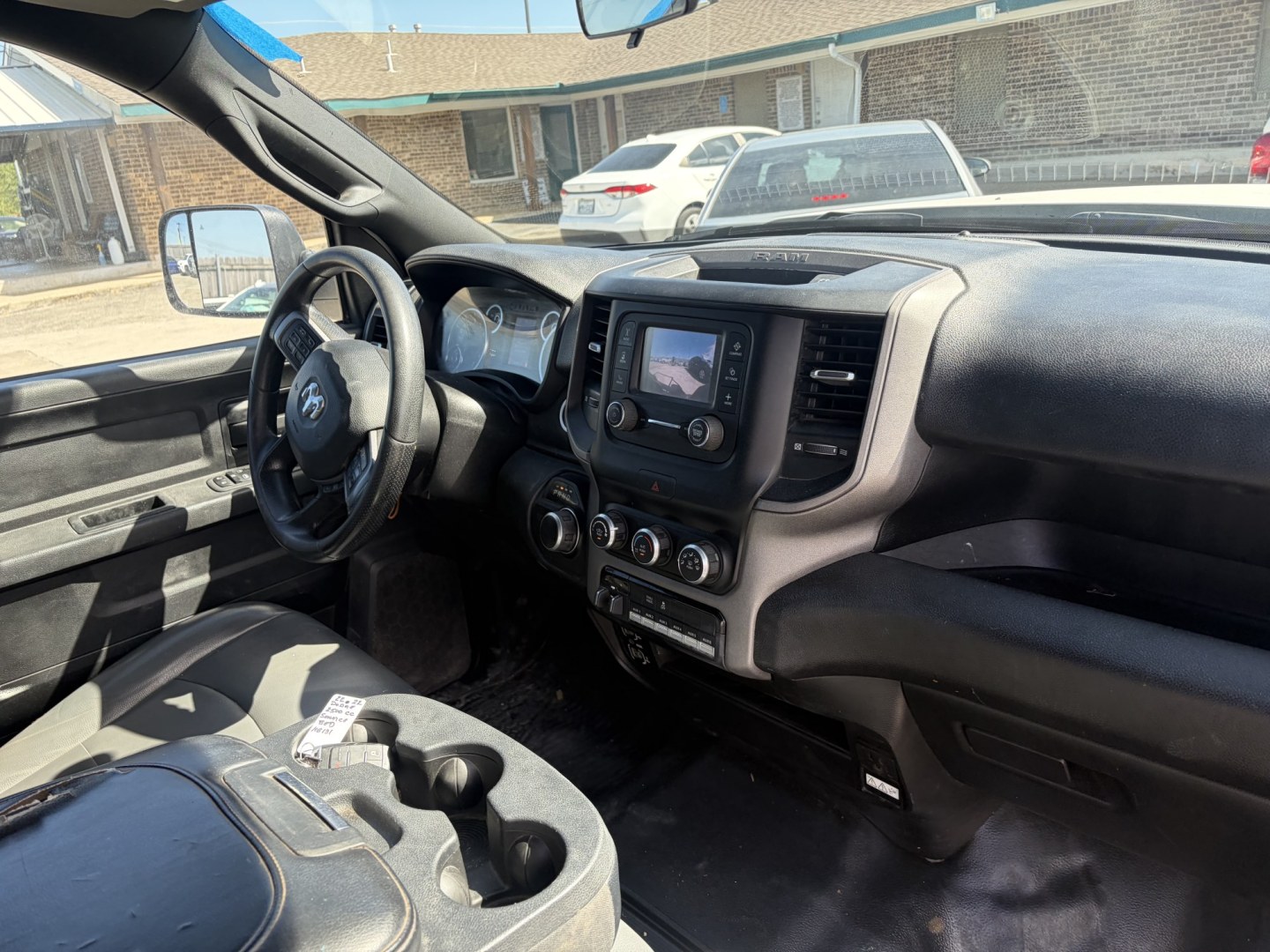 2022 White RAM 2500 ST Crew Cab LWB 2WD (3C7WR4HJ2NG) with an 6.7L L6 engine, 6A transmission, located at 1687 Business 35 S, New Braunfels, TX, 78130, (830) 625-7159, 29.655487, -98.051491- Photo#3