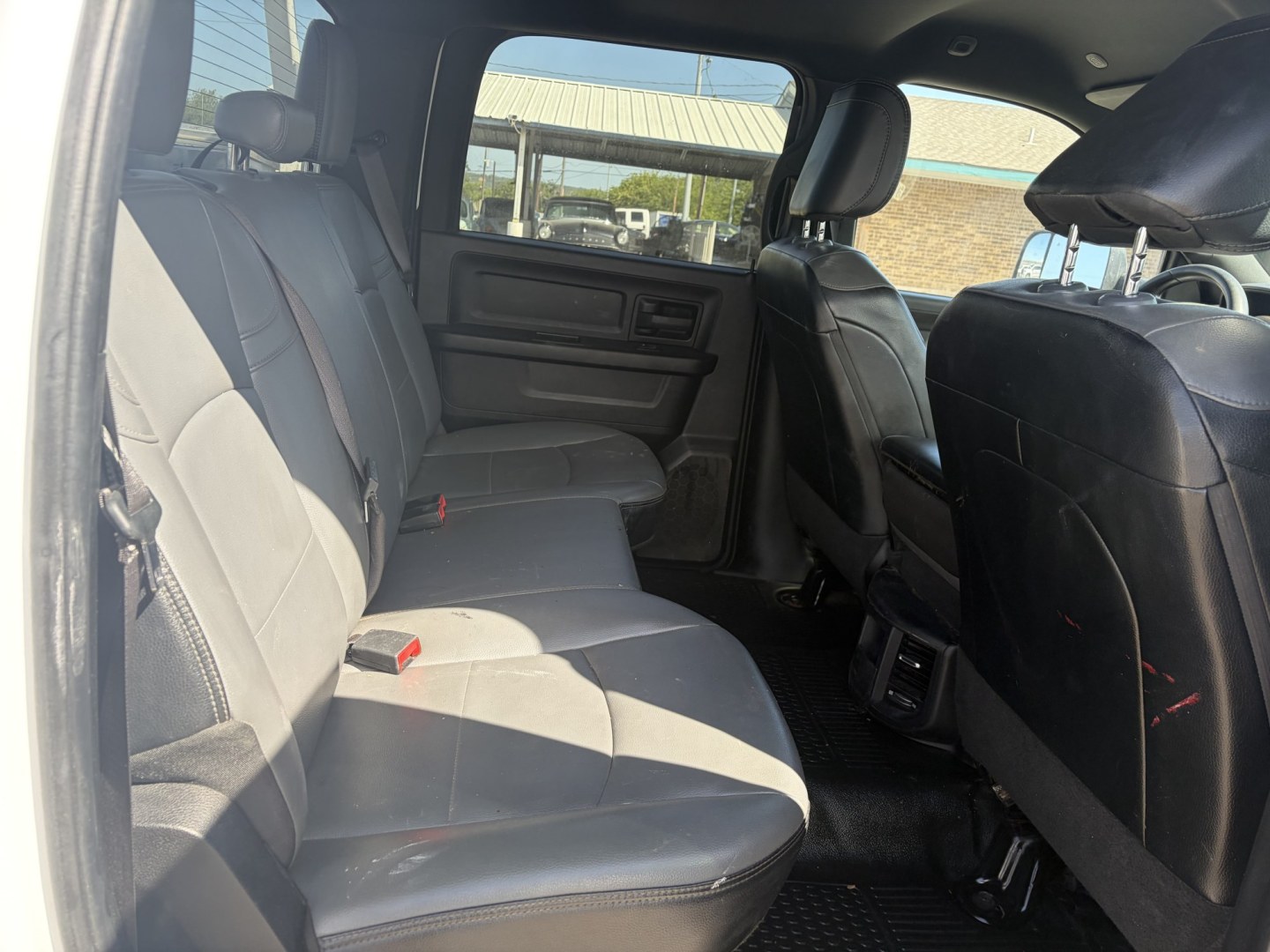 2022 White RAM 2500 ST Crew Cab LWB 2WD (3C7WR4HJ2NG) with an 6.7L L6 engine, 6A transmission, located at 1687 Business 35 S, New Braunfels, TX, 78130, (830) 625-7159, 29.655487, -98.051491- Photo#4