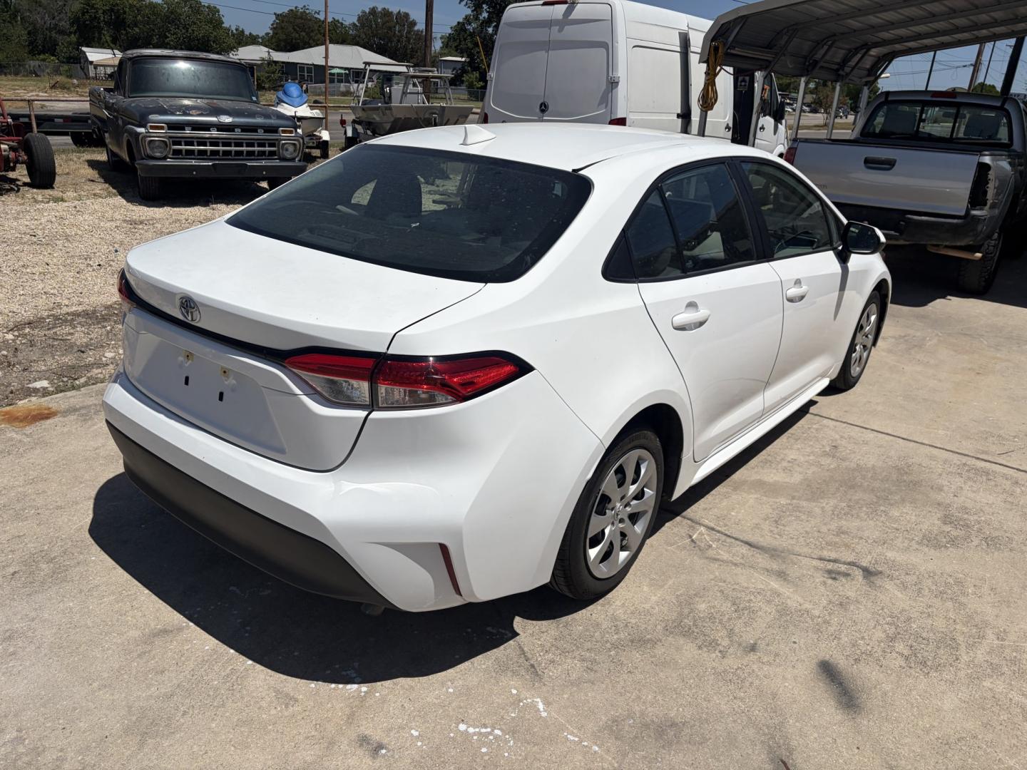 2023 White Toyota Corolla LE (5YFB4MDE6PP) with an 2.0L L4 DOHC 16V engine, CVT transmission, located at 1687 Business 35 S, New Braunfels, TX, 78130, (830) 625-7159, 29.655487, -98.051491- Photo#6