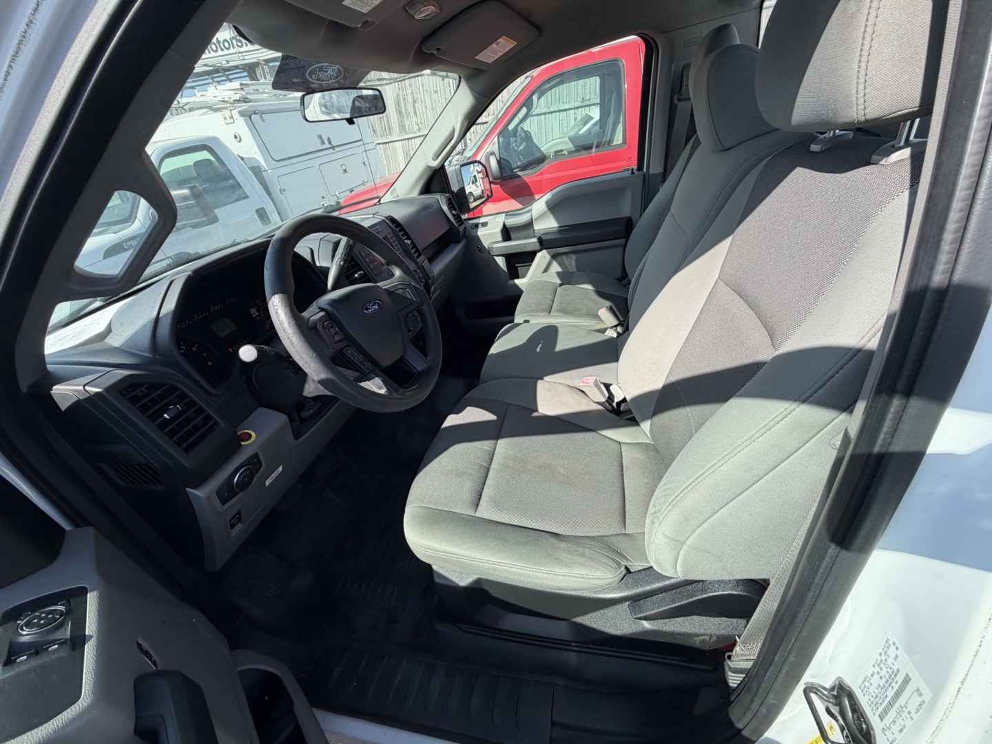 2018 White Ford F-150 XL 8-ft. Bed 2WD (1FTMF1CB9JK) with an 3.3L V6 DOHC 24V engine, 6A transmission, located at 1687 Business 35 S, New Braunfels, TX, 78130, (830) 625-7159, 29.655487, -98.051491- Photo#8